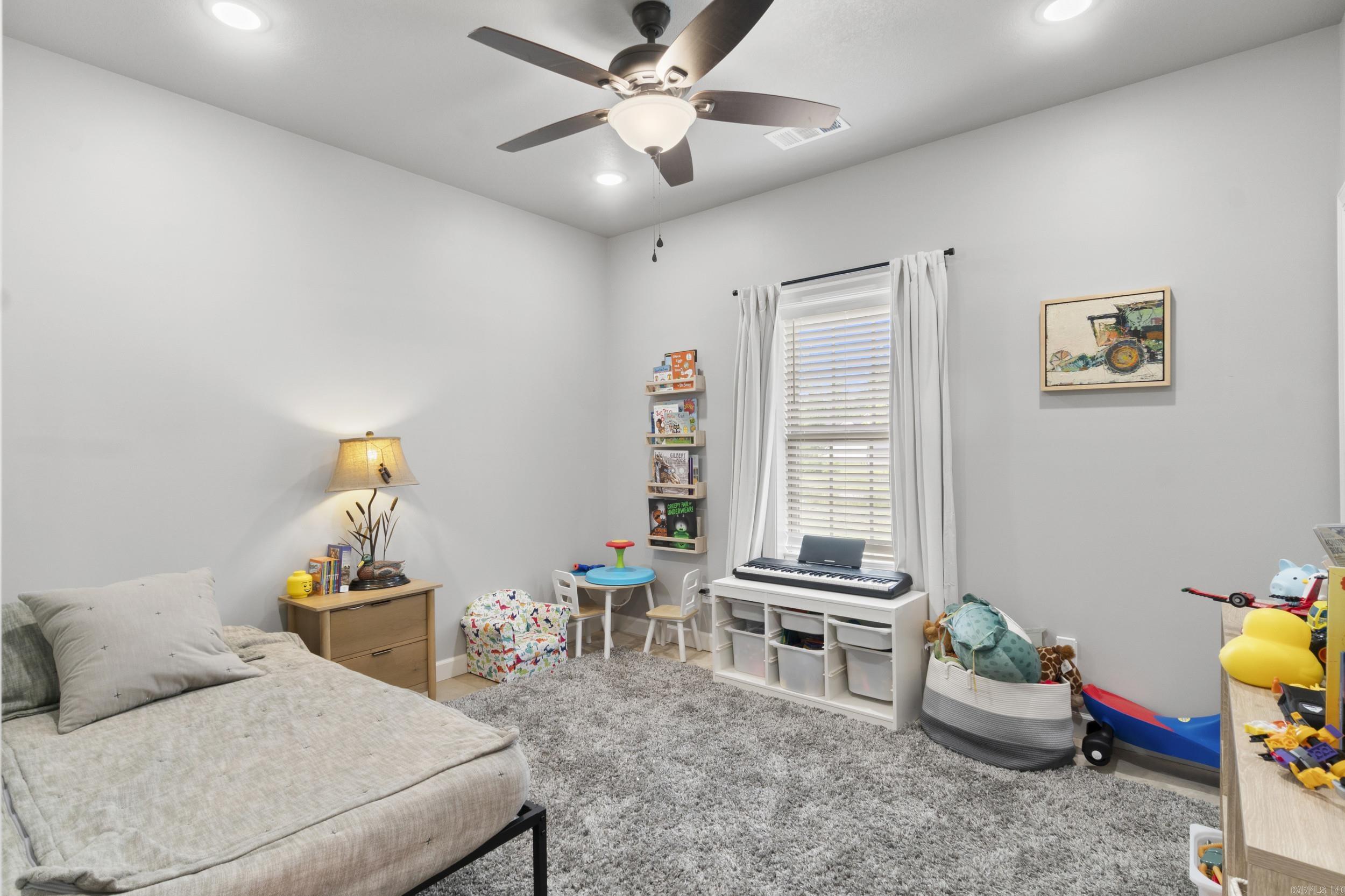 HUNTERS REST CORP - Residential