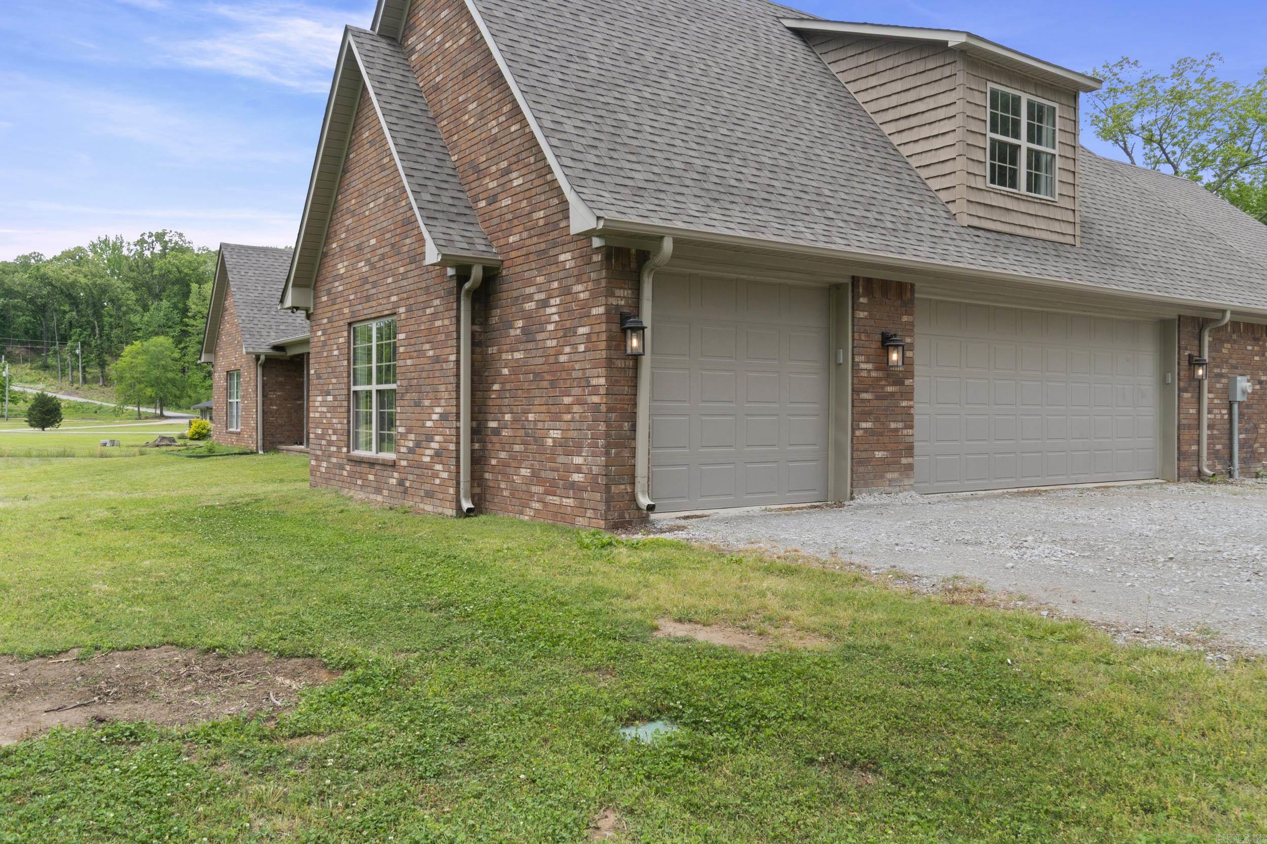 HUNTERS REST CORP - Residential