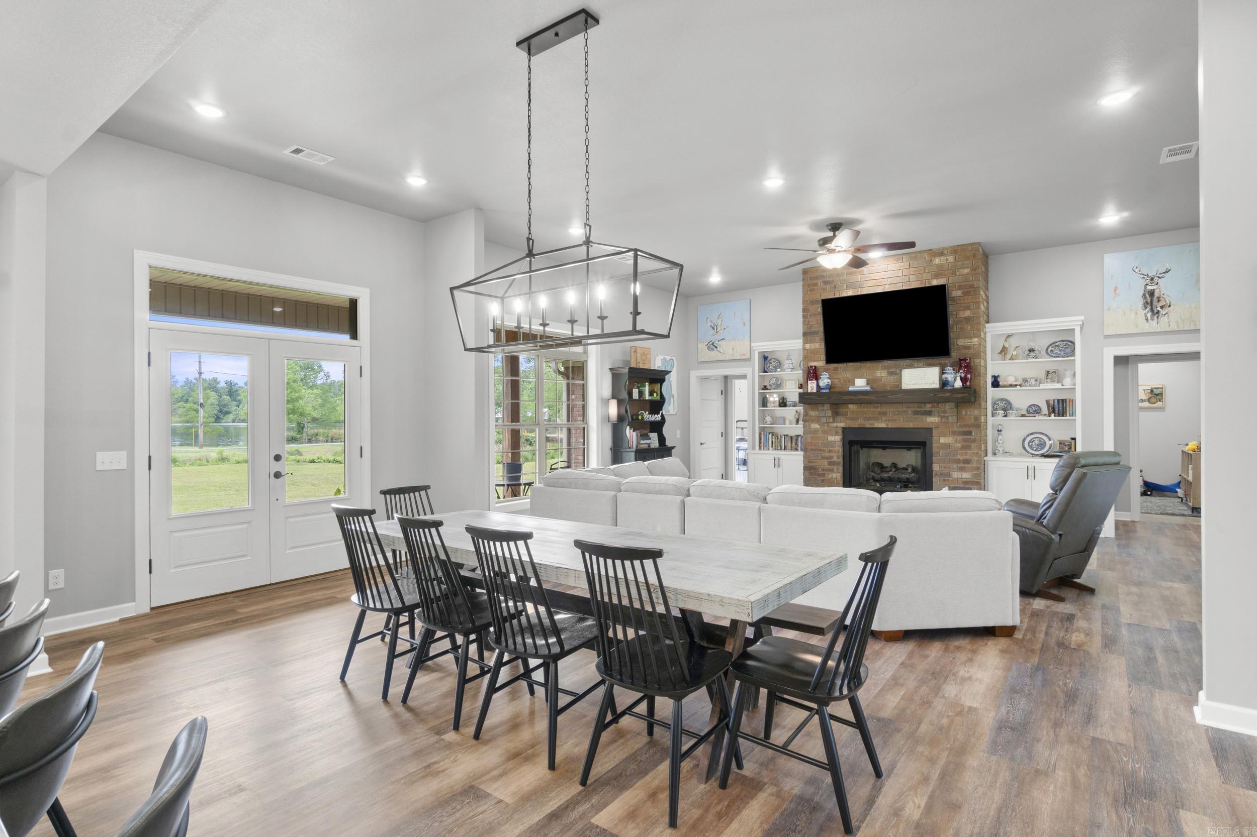HUNTERS REST CORP - Residential