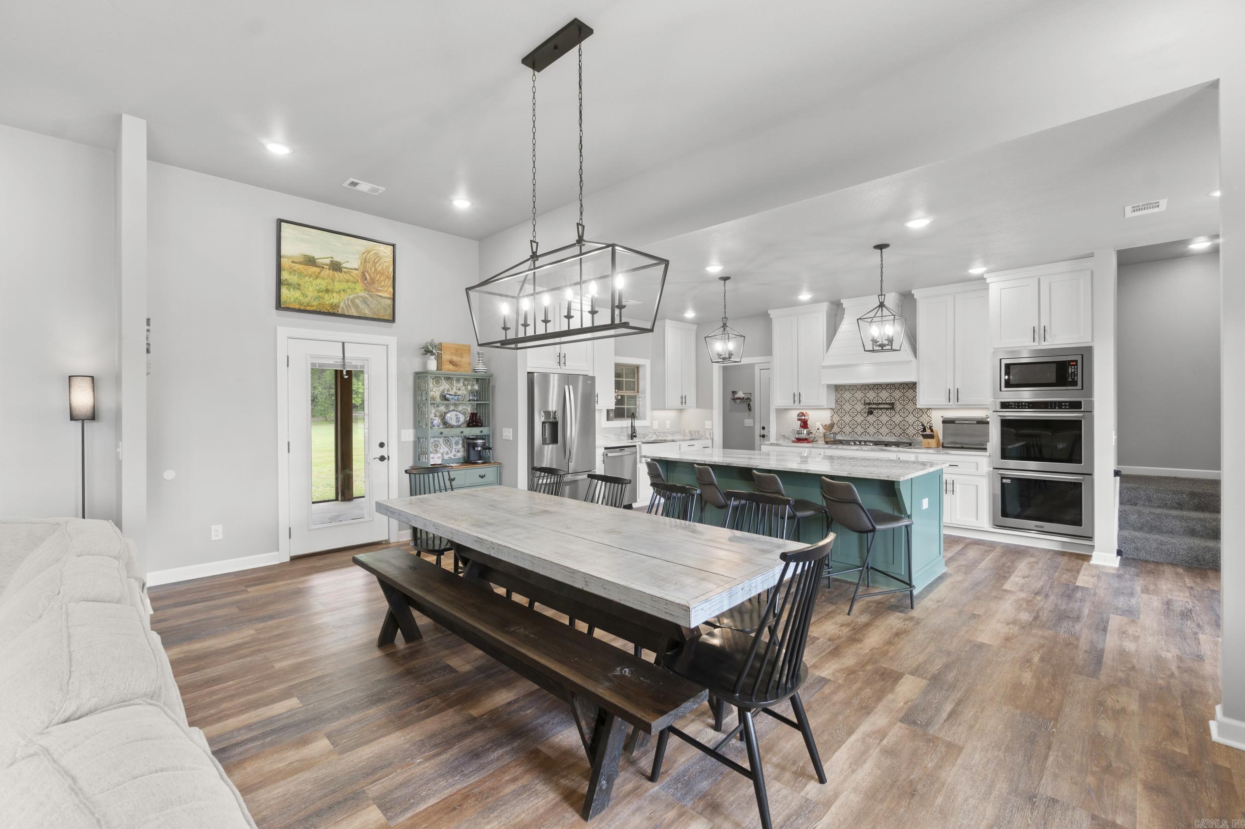 HUNTERS REST CORP - Residential