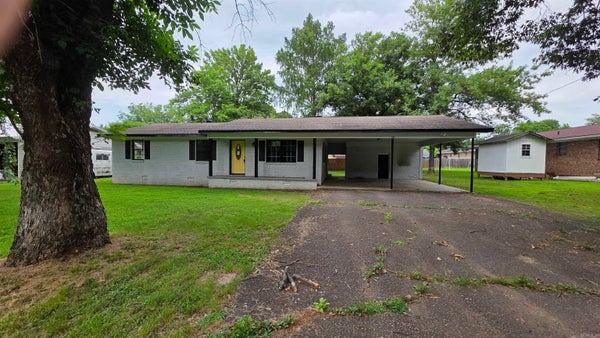 107 MOUNTAIN ST, DANVILLE, AR 72833 - Image 45a8663cc0d73c3f6c2b41014b44c99d/502471792