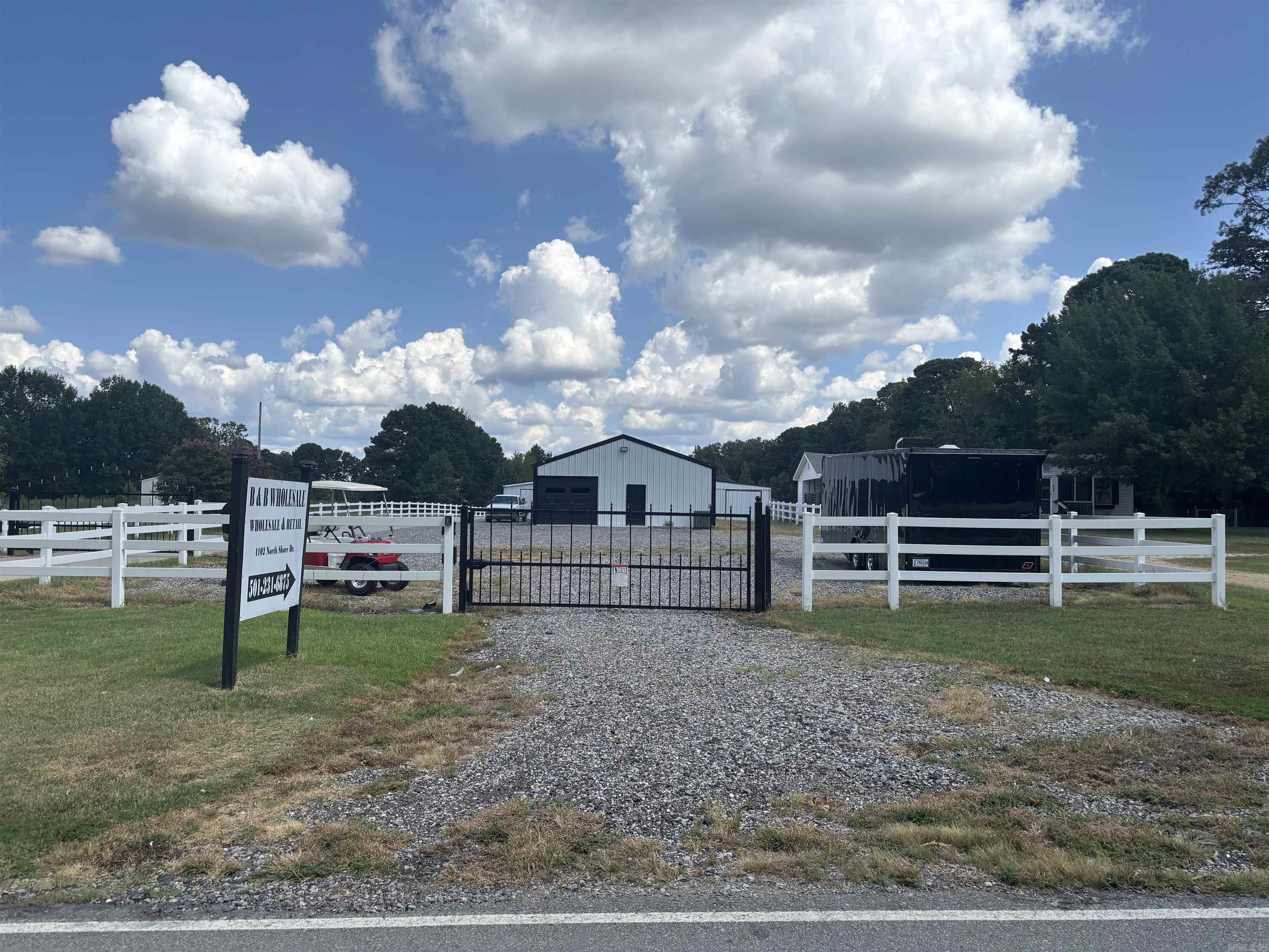 This property is .61 acres is gated and fenced. 3,000 sq ft is heated and cooled , 900 sq ft is storage. Has full bath. Great for small business!!