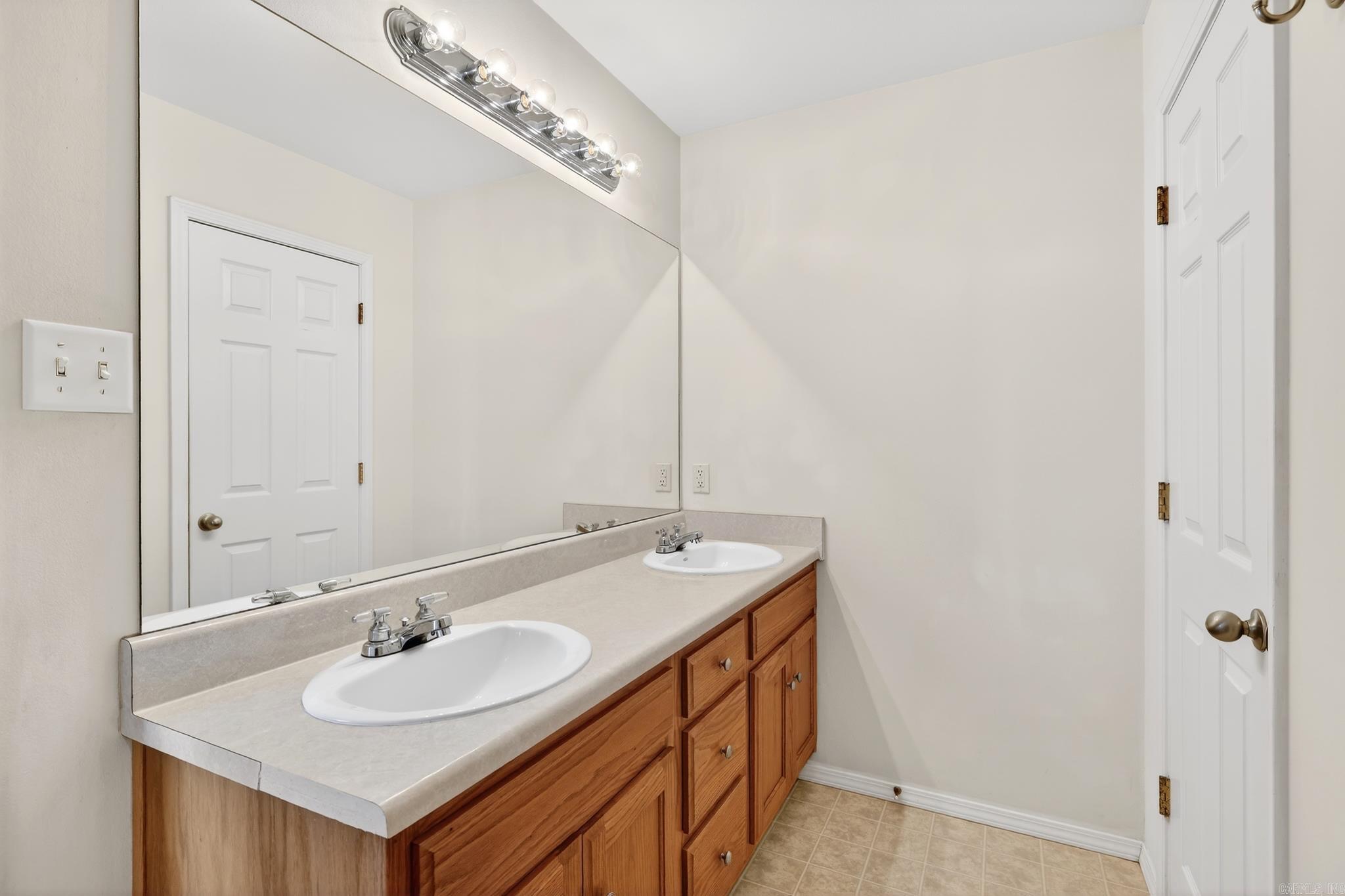 AUBURN HILLS - Residential