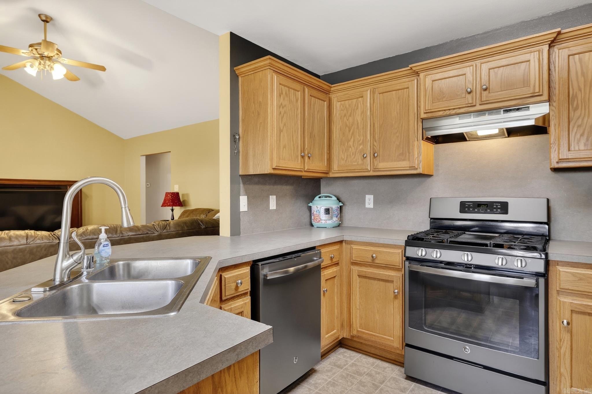 AUBURN HILLS - Residential