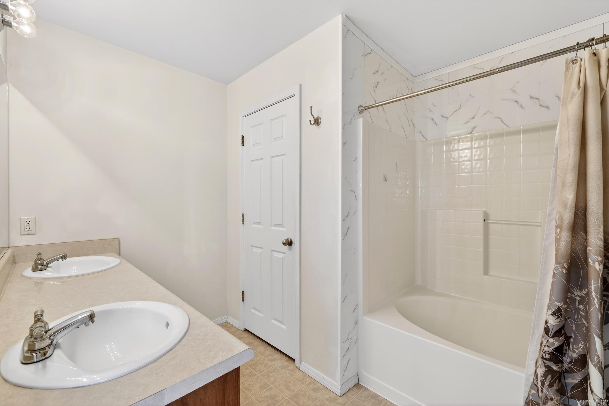 AUBURN HILLS - Residential