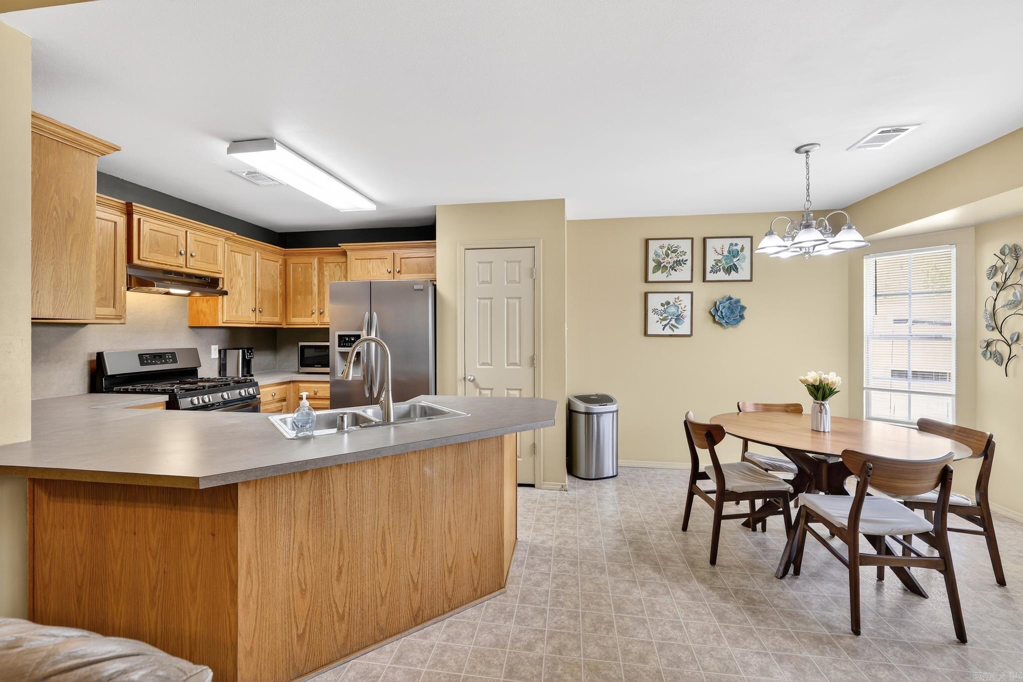 AUBURN HILLS - Residential