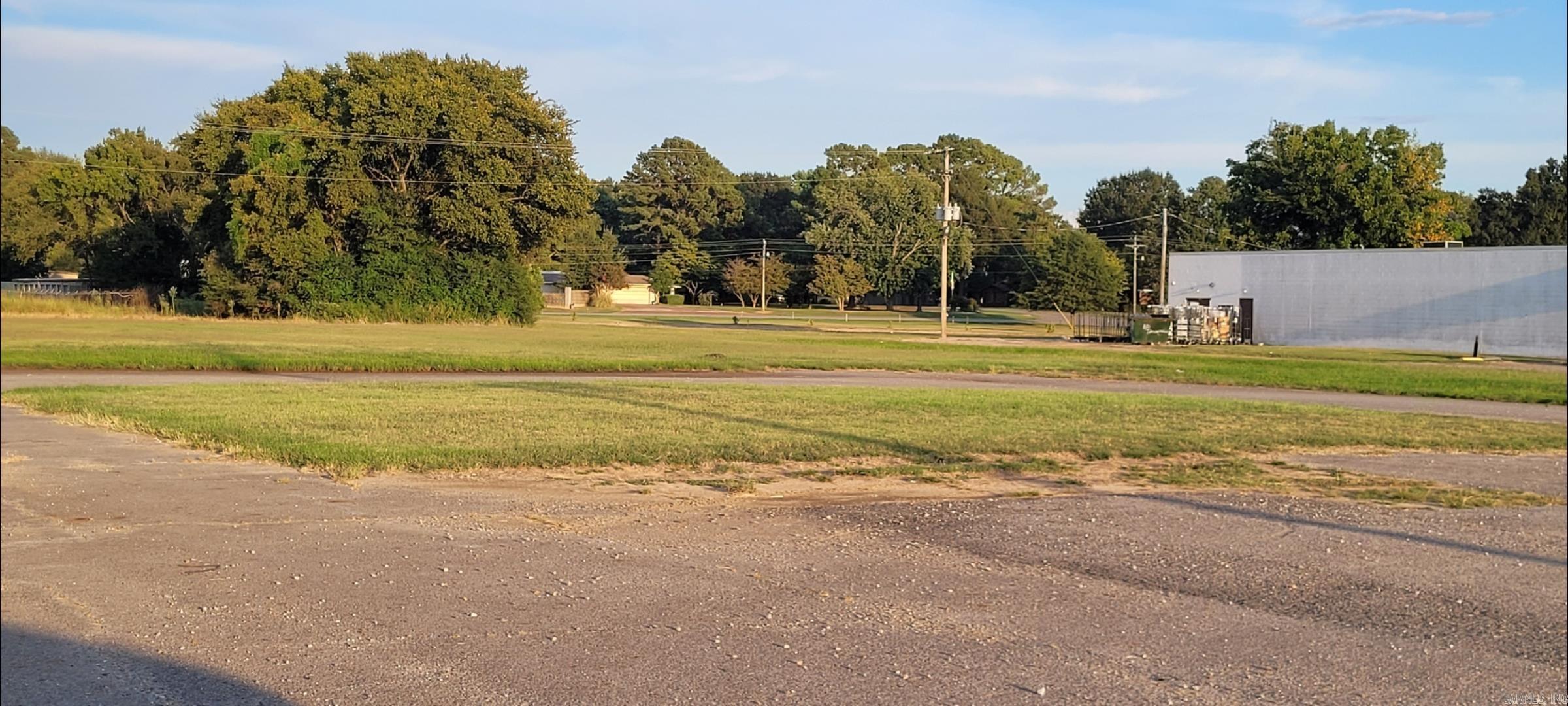 Price - Commercial Sale