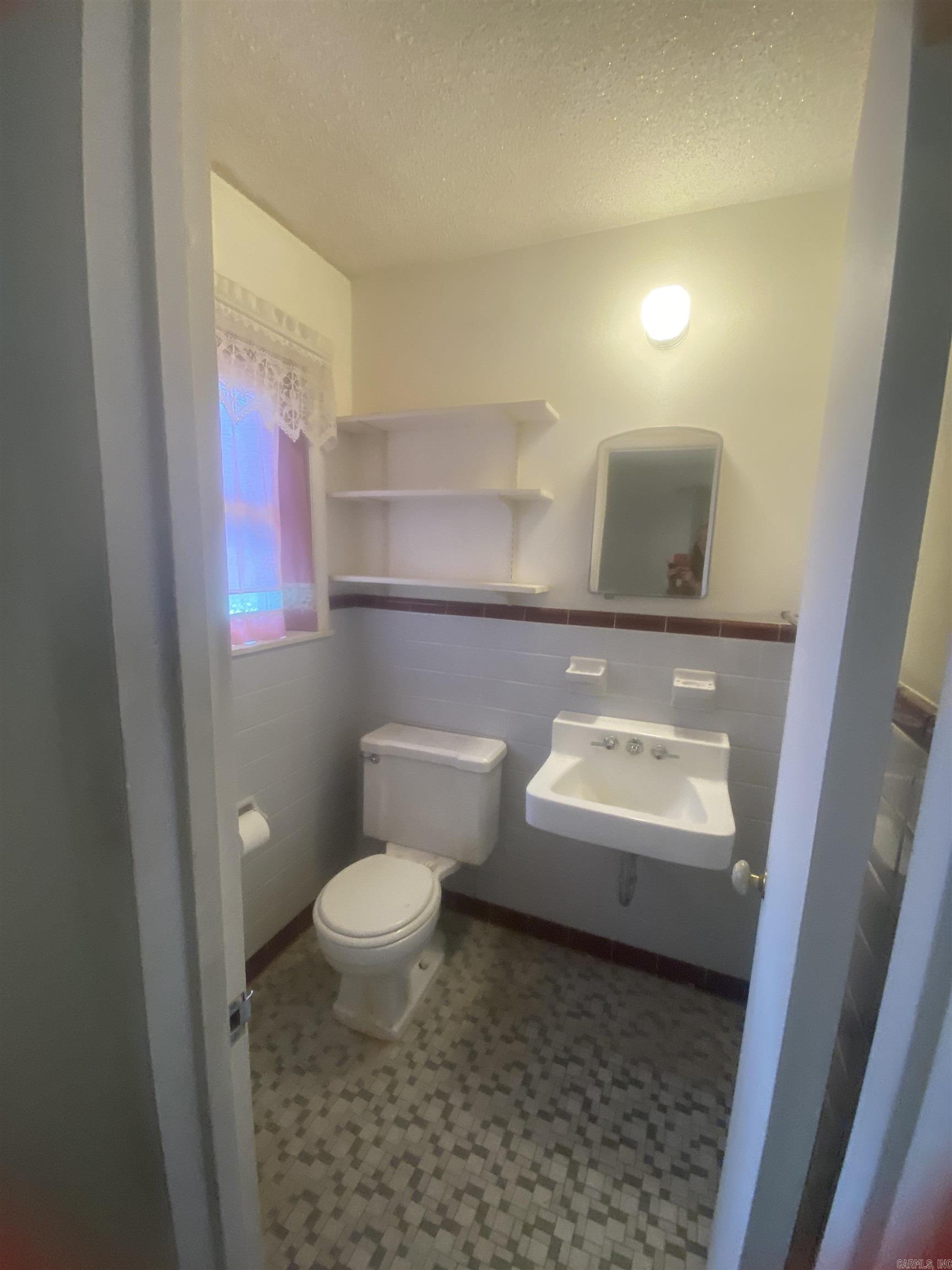 WOODLAND ACRES - Residential