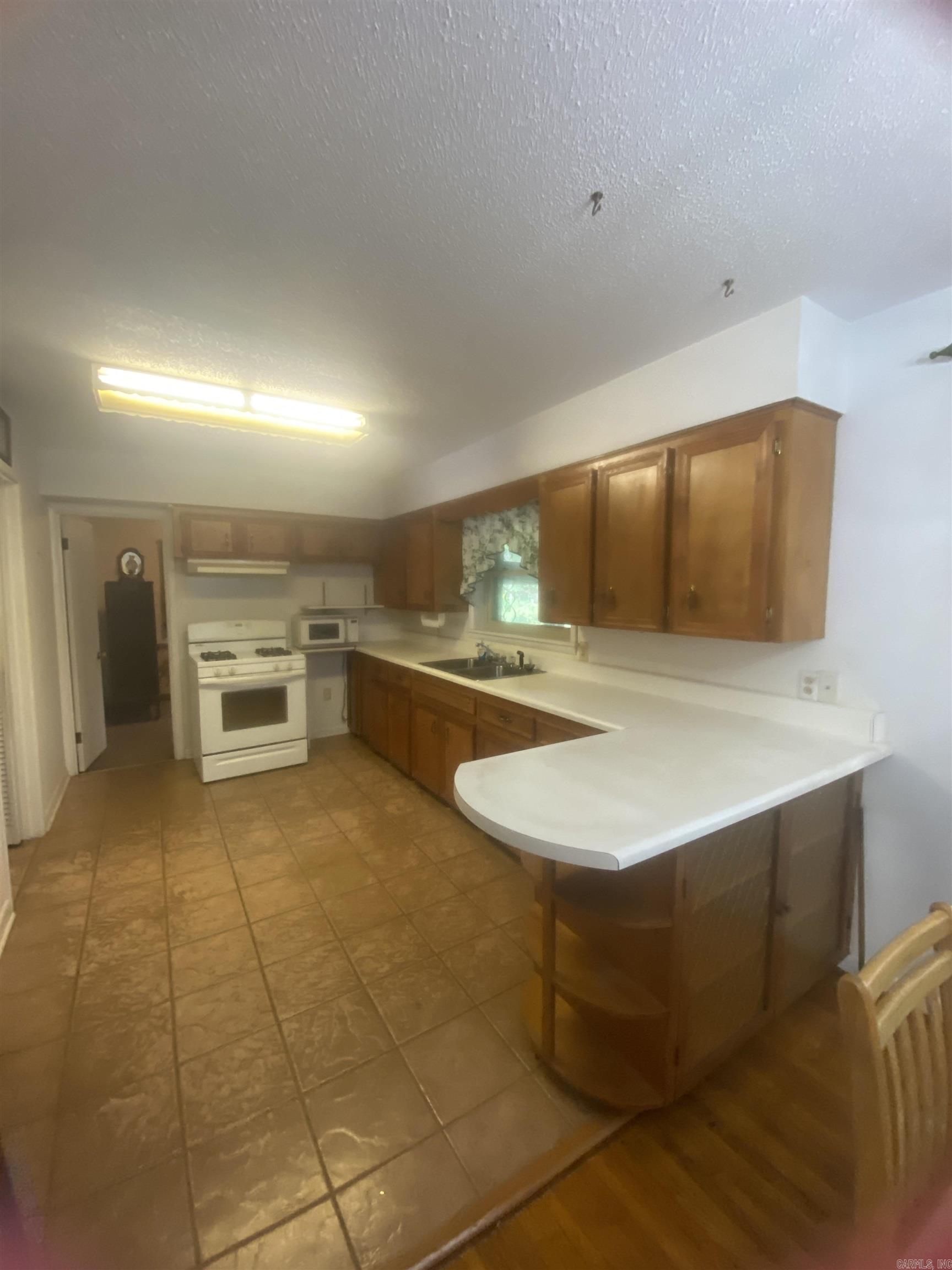 WOODLAND ACRES - Residential