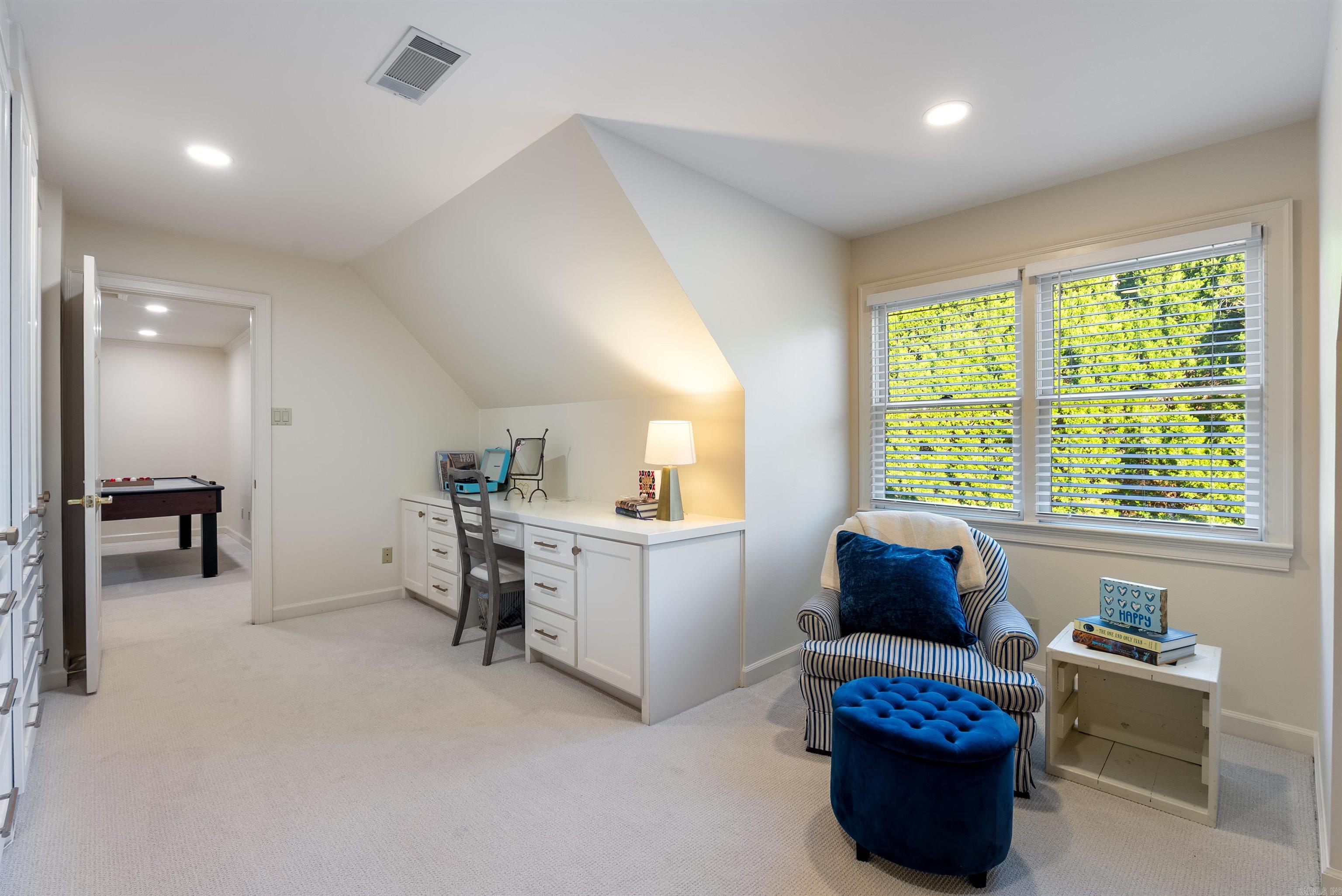 HICKORY CREEK - Residential