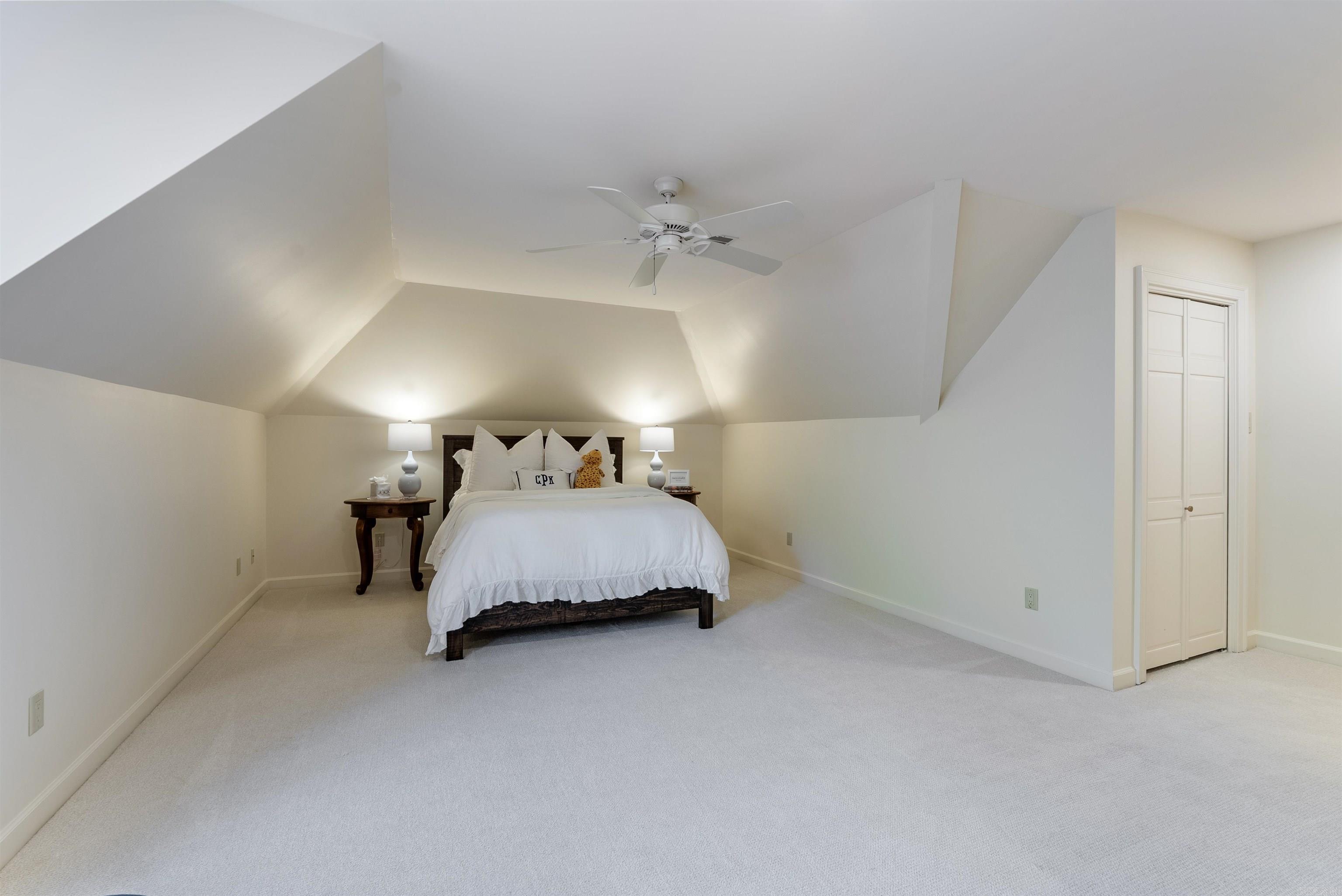 HICKORY CREEK - Residential