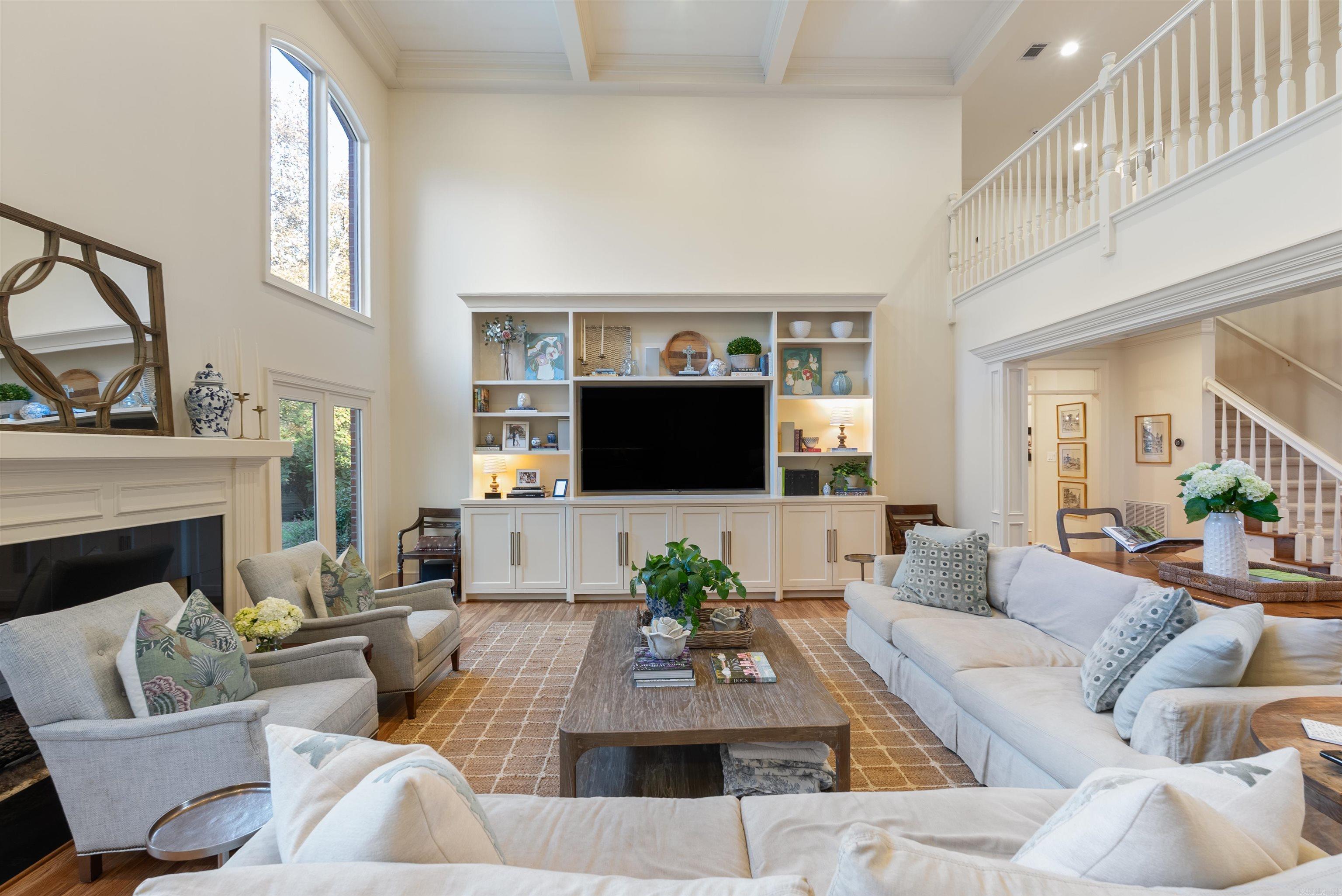 HICKORY CREEK - Residential