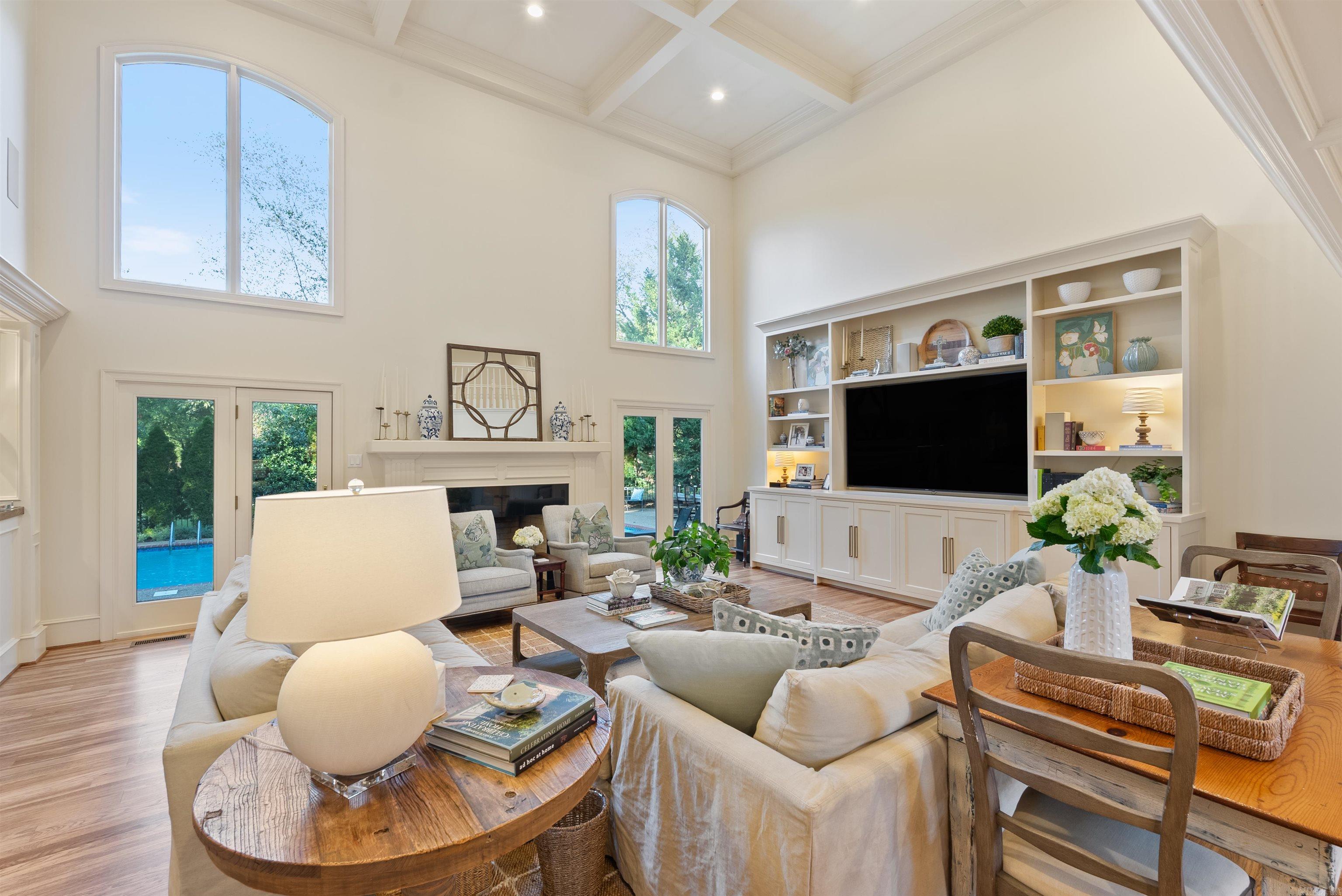 HICKORY CREEK - Residential