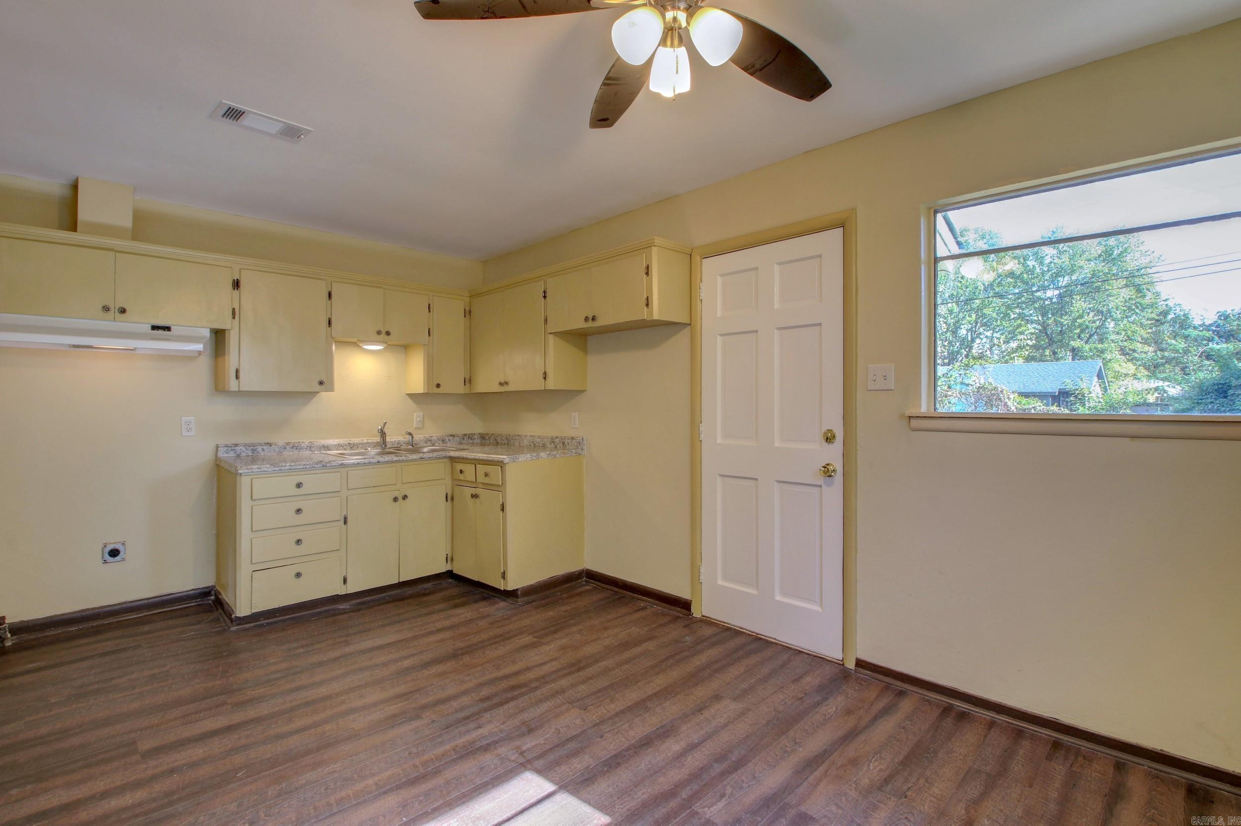 MEADOW PARK - Residential