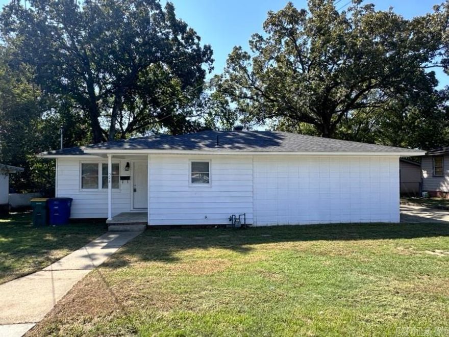 New New New and a value to go with that! House has a new roof, new electrical, laminate flooring, hot water heater, A/C and a brand new bathroom! Windows are vinyl double hung as well to help reduce the bills. Huge Bonus, Den, Game room of the kitchen with its own bath. Sliding doors out the back to the large driveway and into the pretty secluded yard. This is a great opportunity for someone to get a like new house for a affordable price. Close to everything!! No Discloures