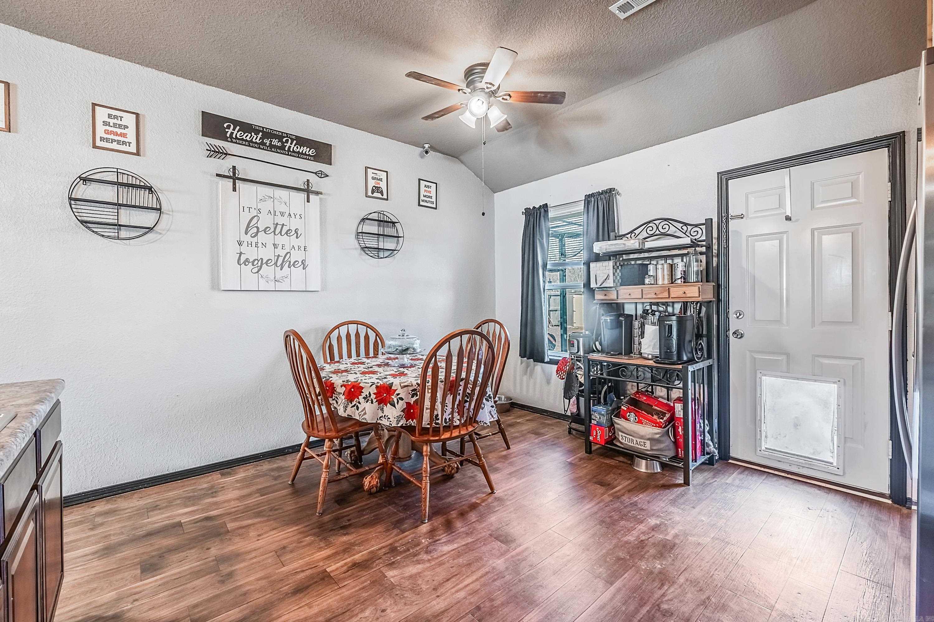 WOODLANDS EDGE - Residential