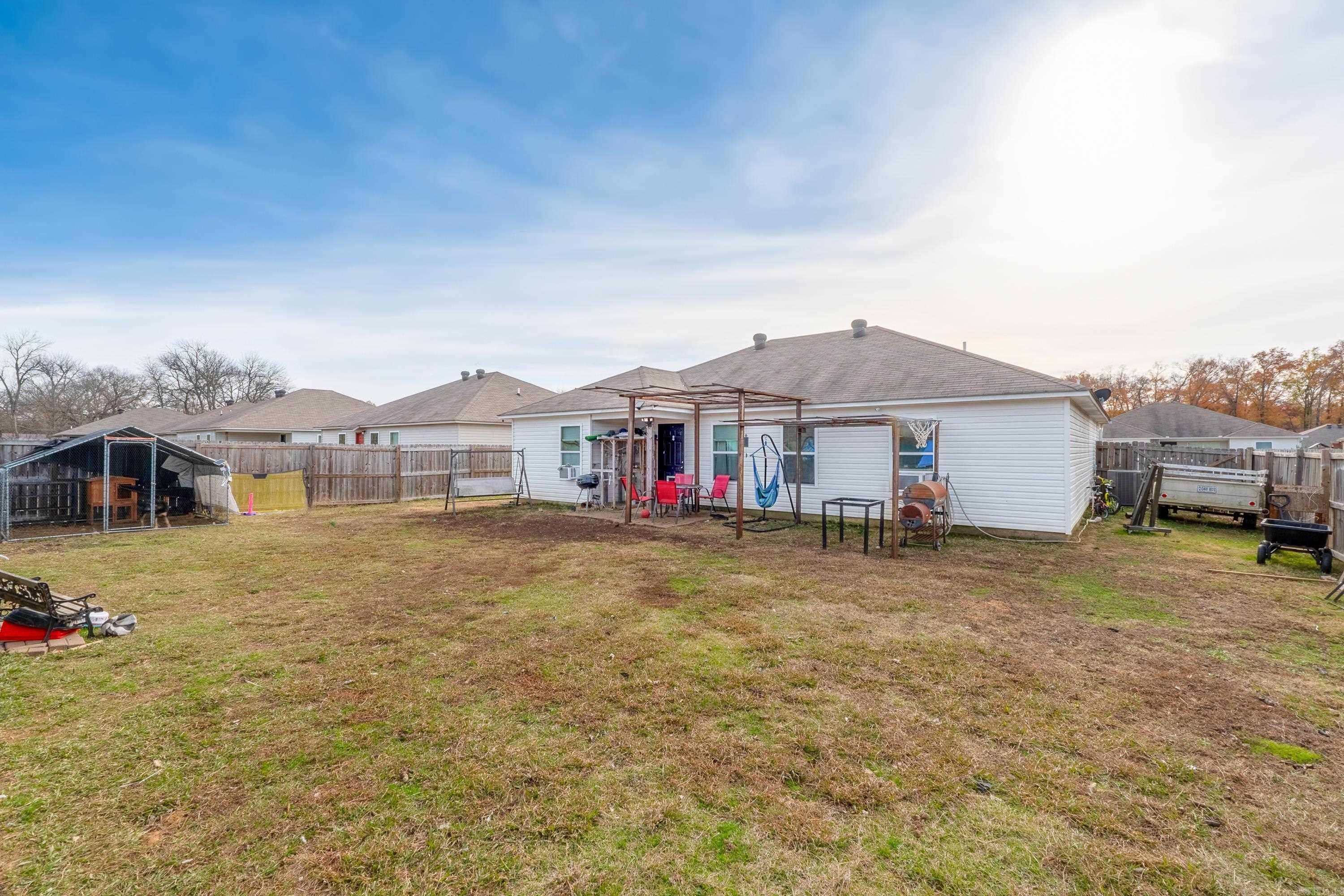 WOODLANDS EDGE - Residential