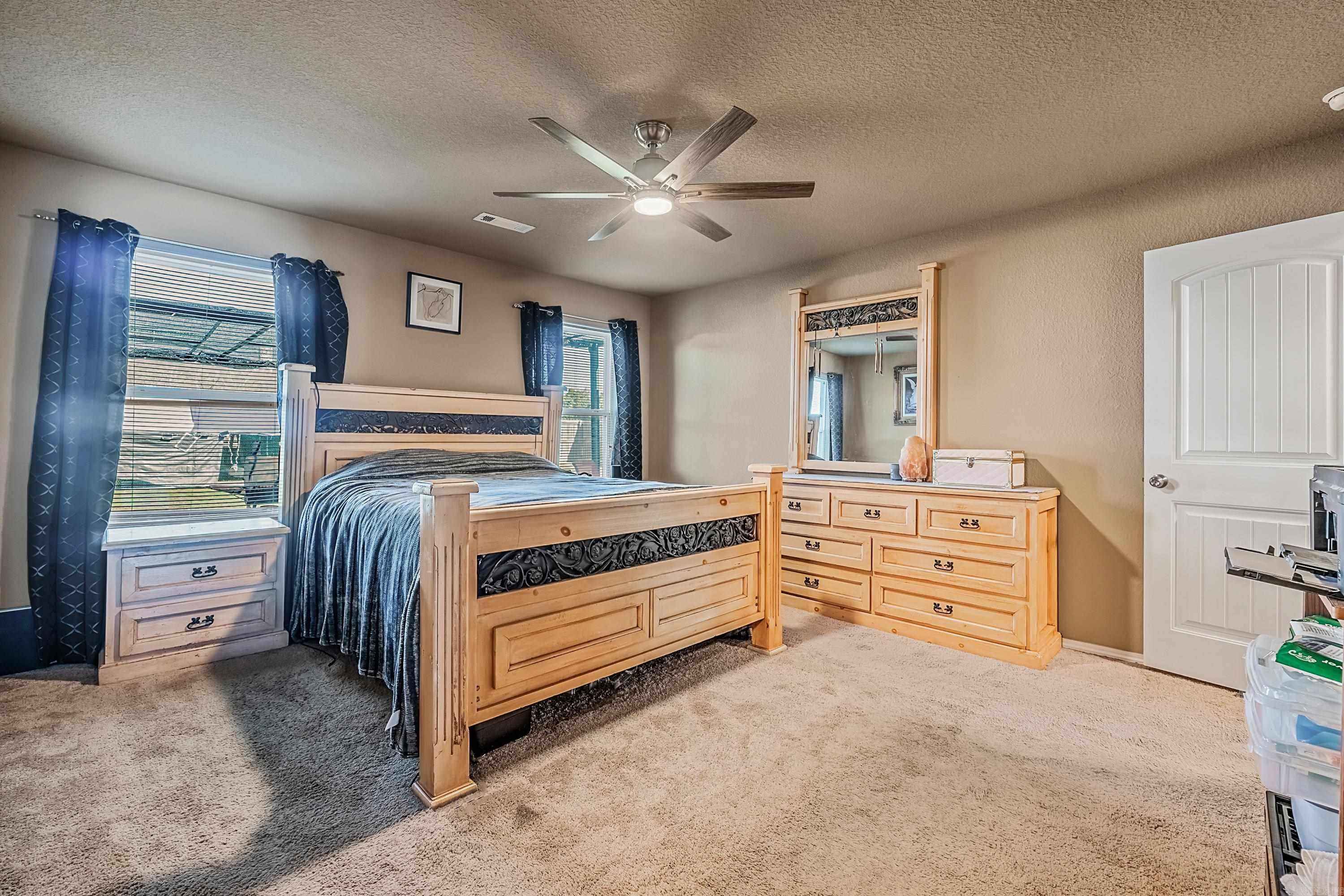 WOODLANDS EDGE - Residential