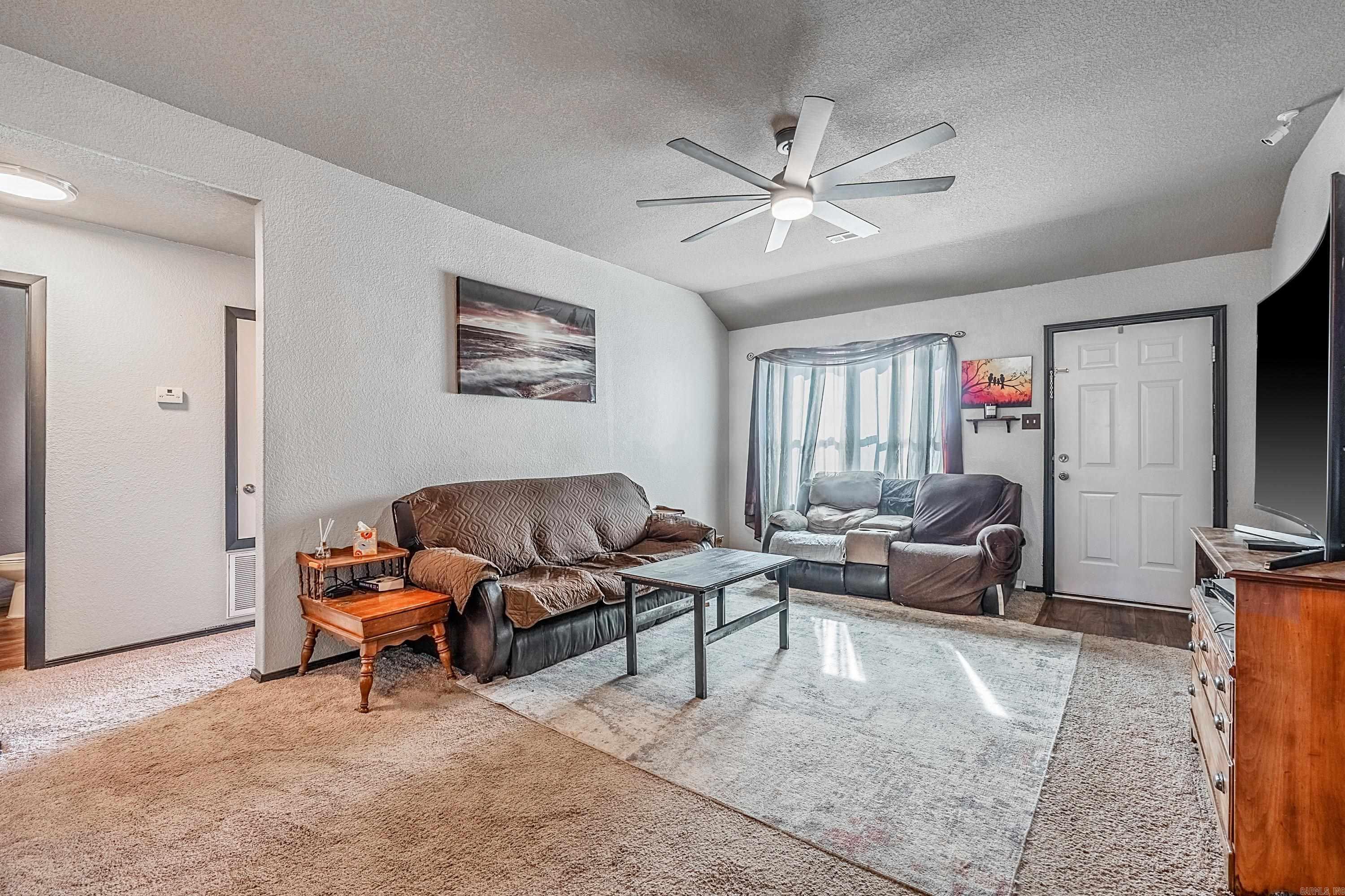 WOODLANDS EDGE - Residential