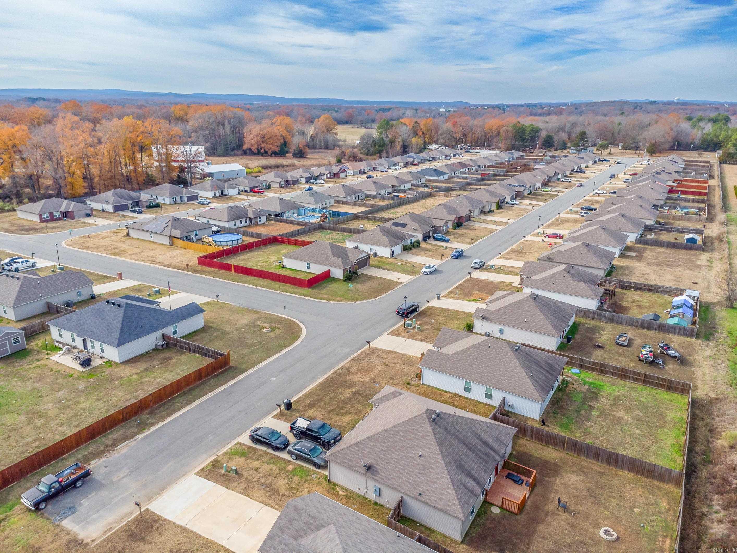 WOODLANDS EDGE - Residential