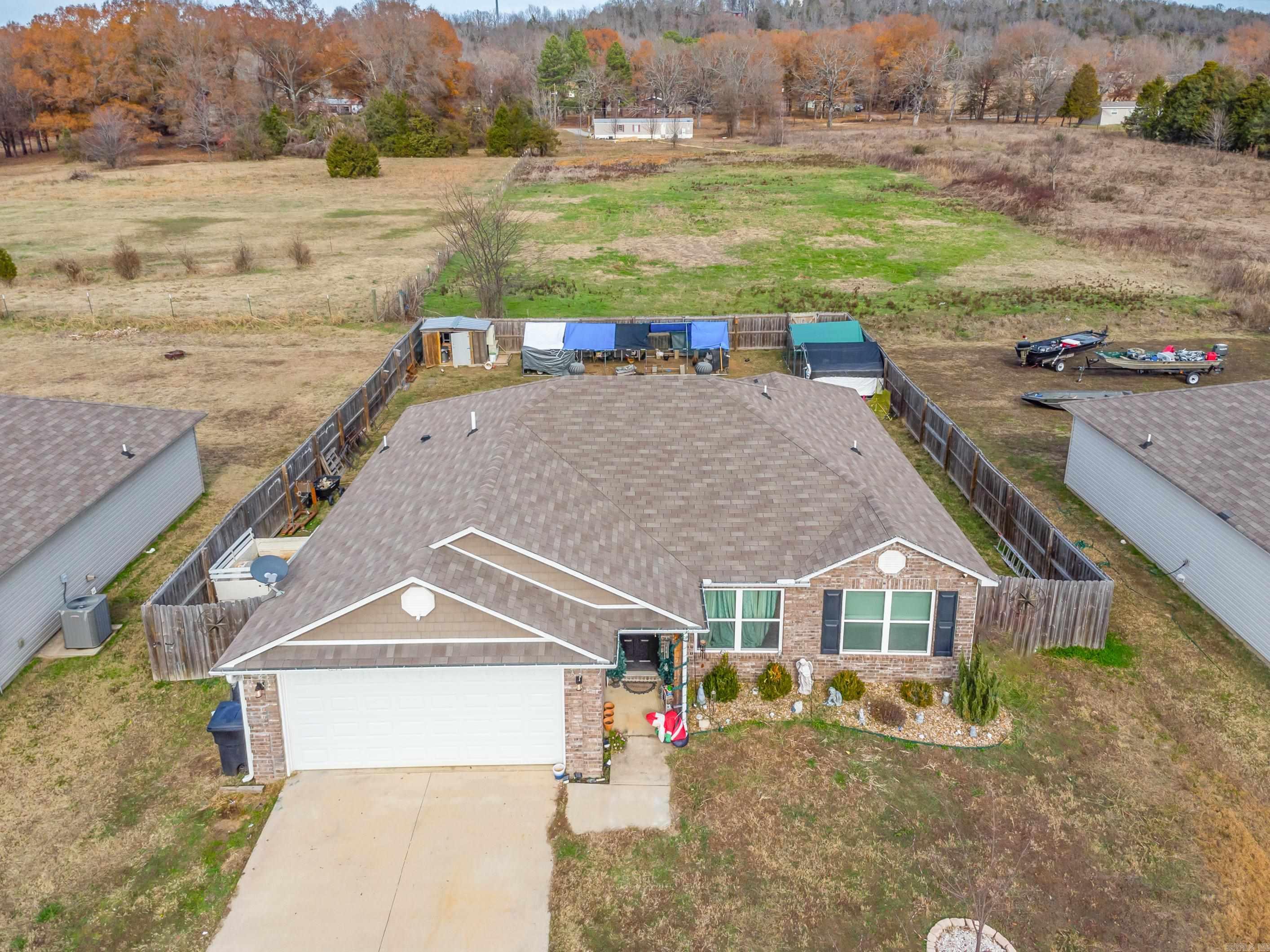 WOODLANDS EDGE - Residential