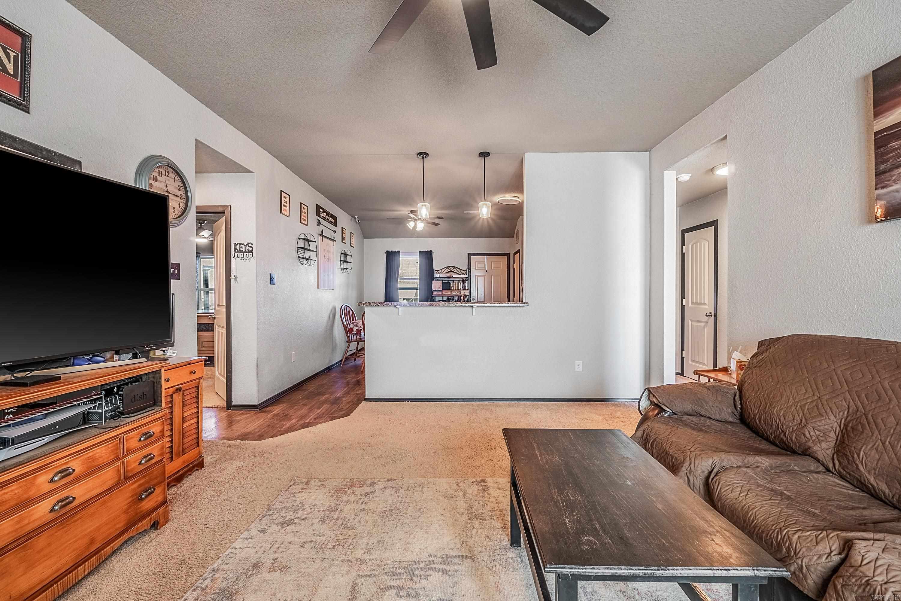 WOODLANDS EDGE - Residential