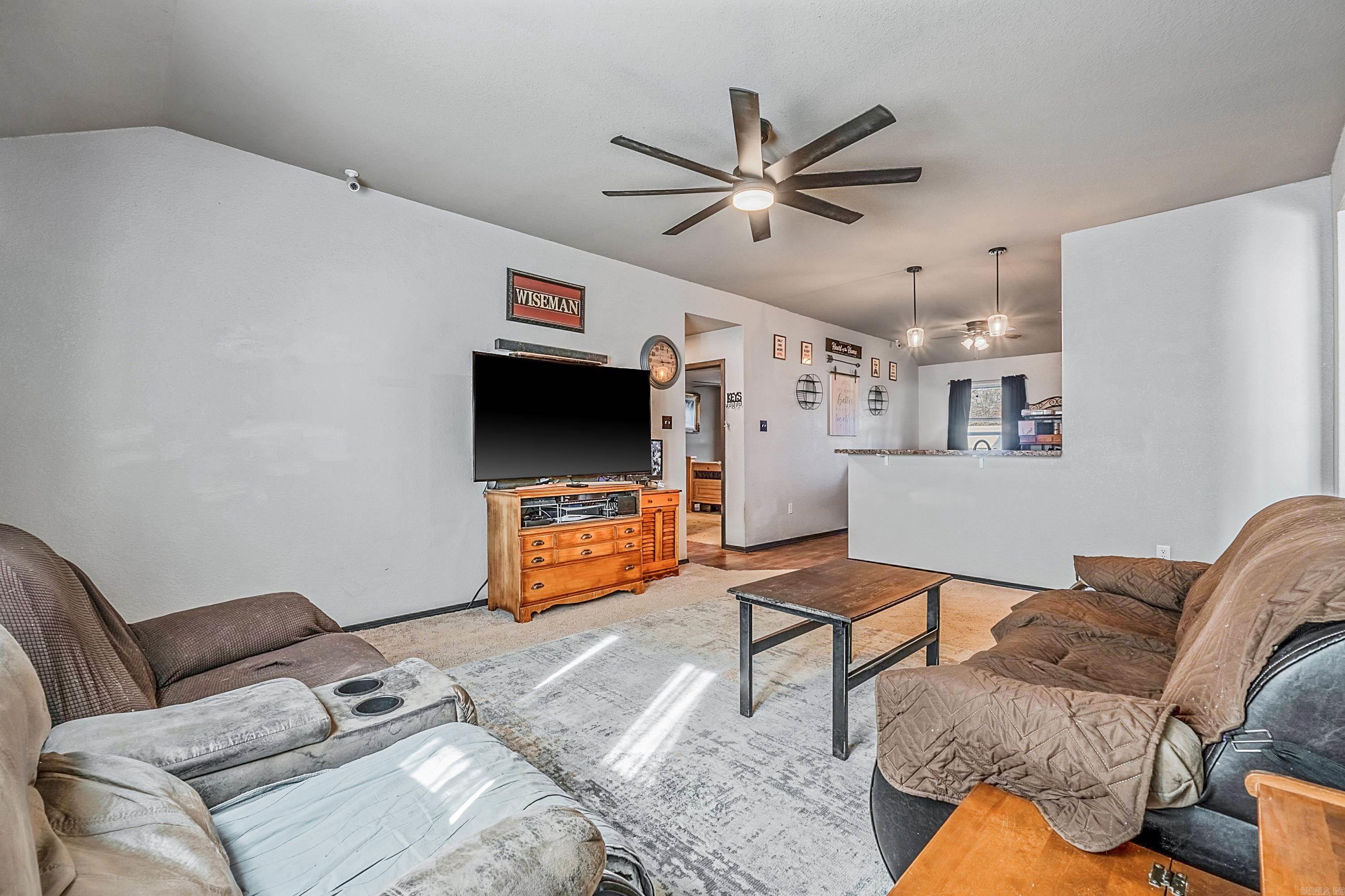 WOODLANDS EDGE - Residential