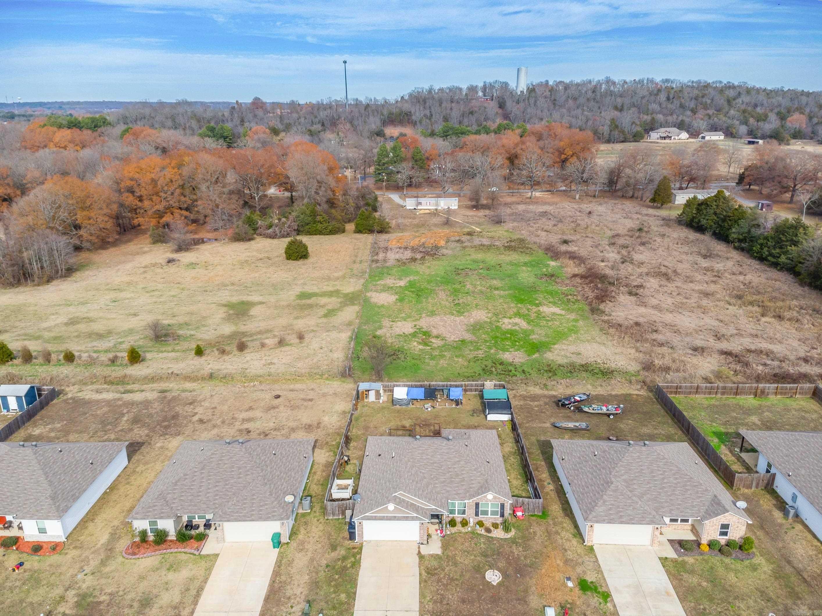 WOODLANDS EDGE - Residential