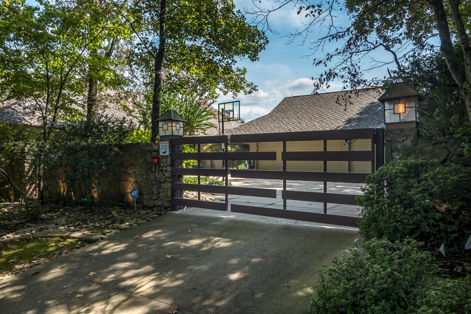 RIVERVIEW POINT - Residential