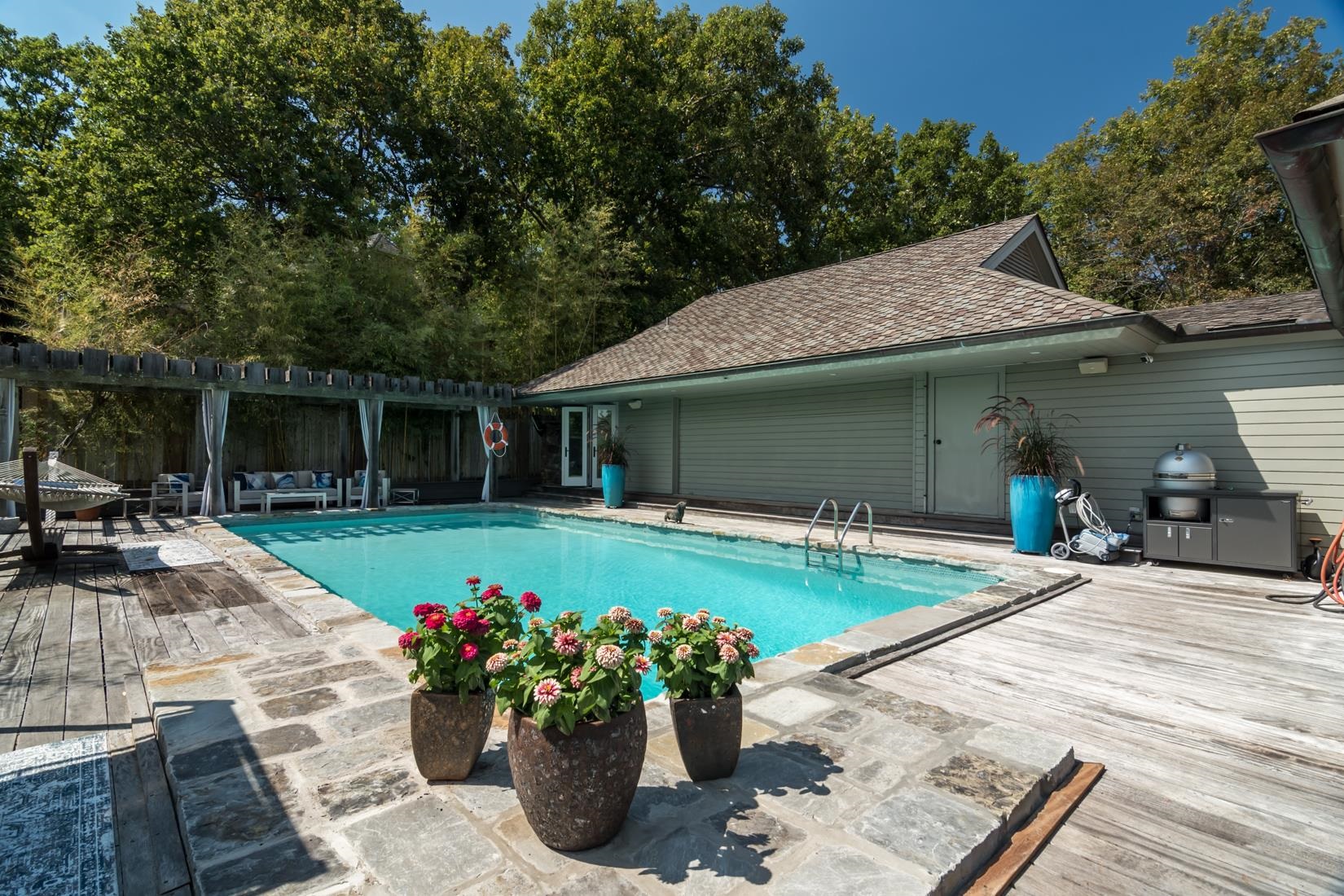 RIVERVIEW POINT - Residential