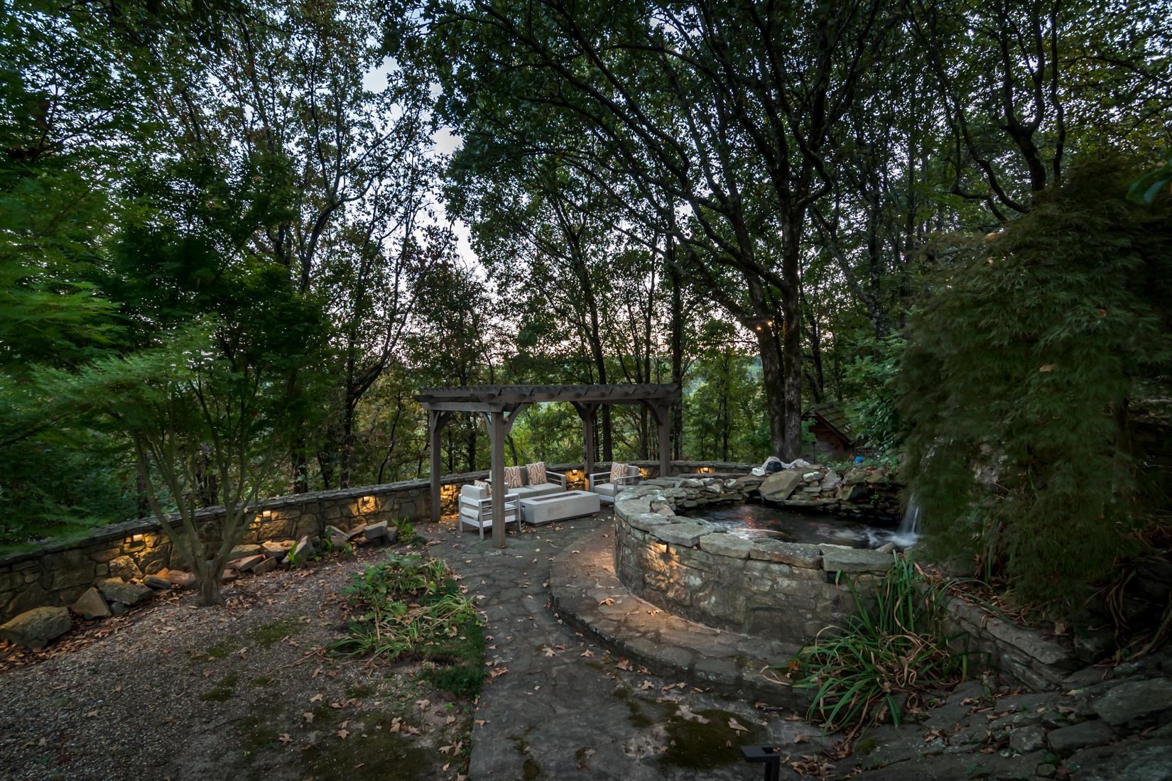 RIVERVIEW POINT - Residential