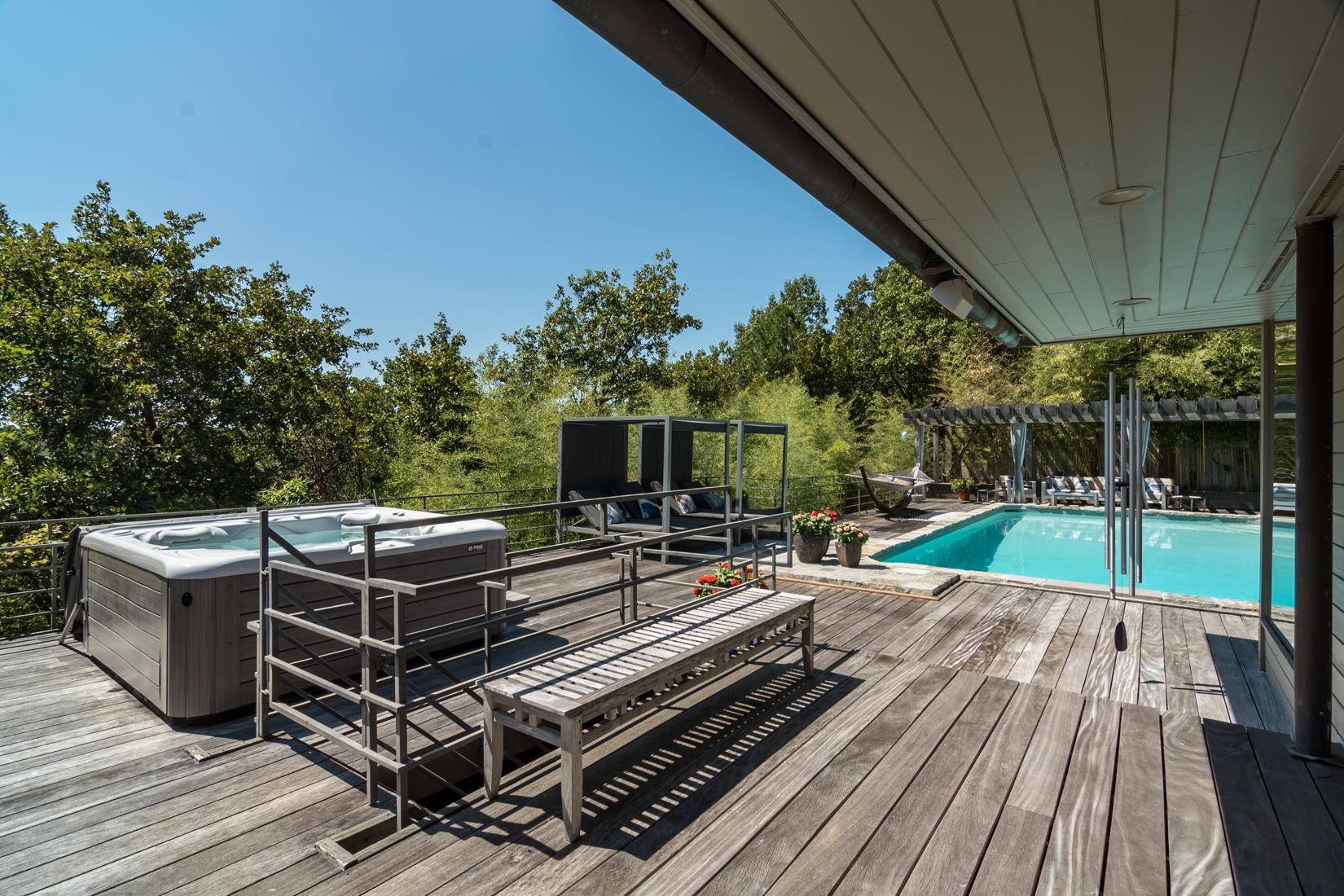 RIVERVIEW POINT - Residential