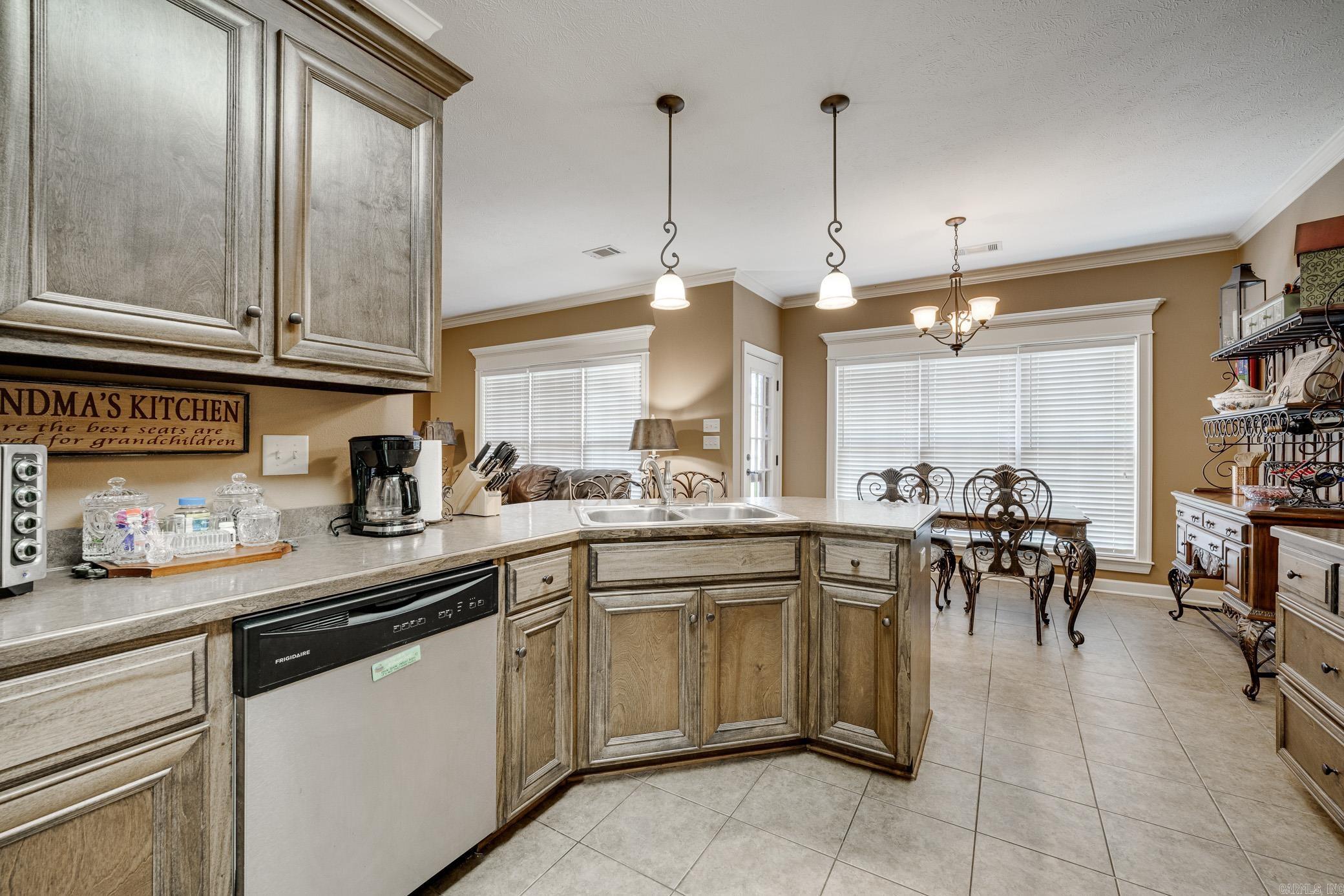 OAK TREE SUB - Residential