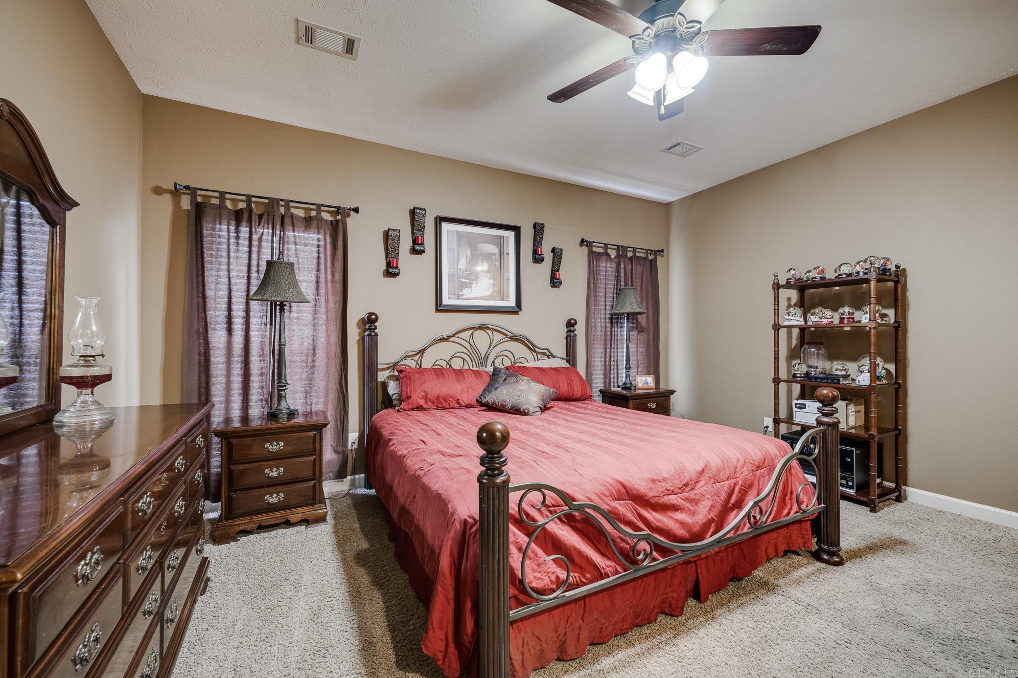 OAK TREE SUB - Residential