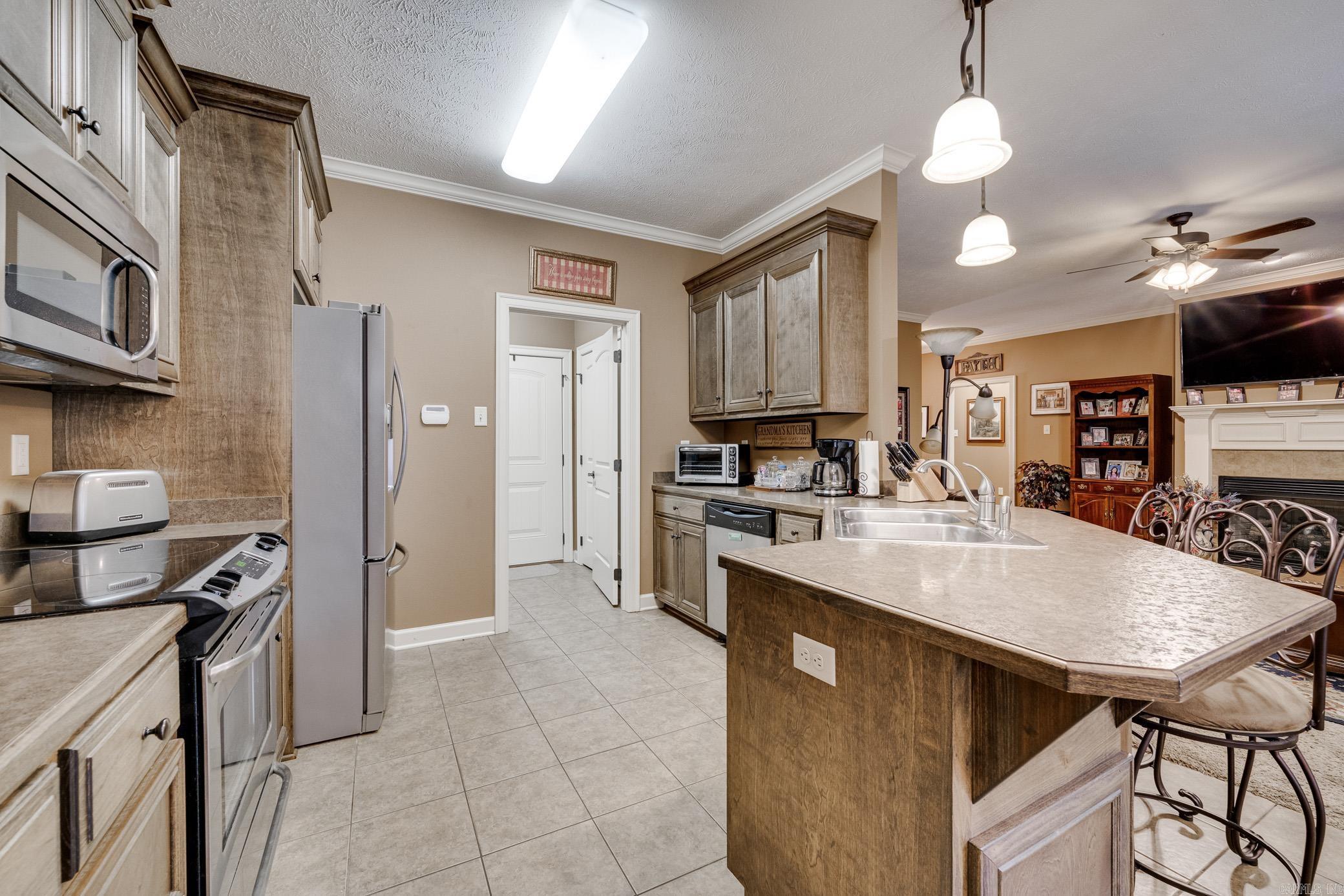 OAK TREE SUB - Residential