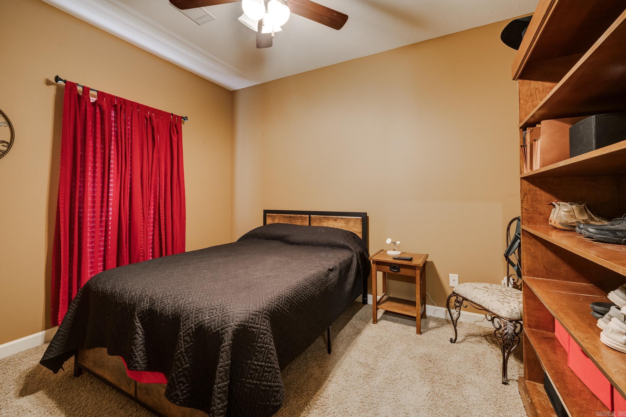 OAK TREE SUB - Residential