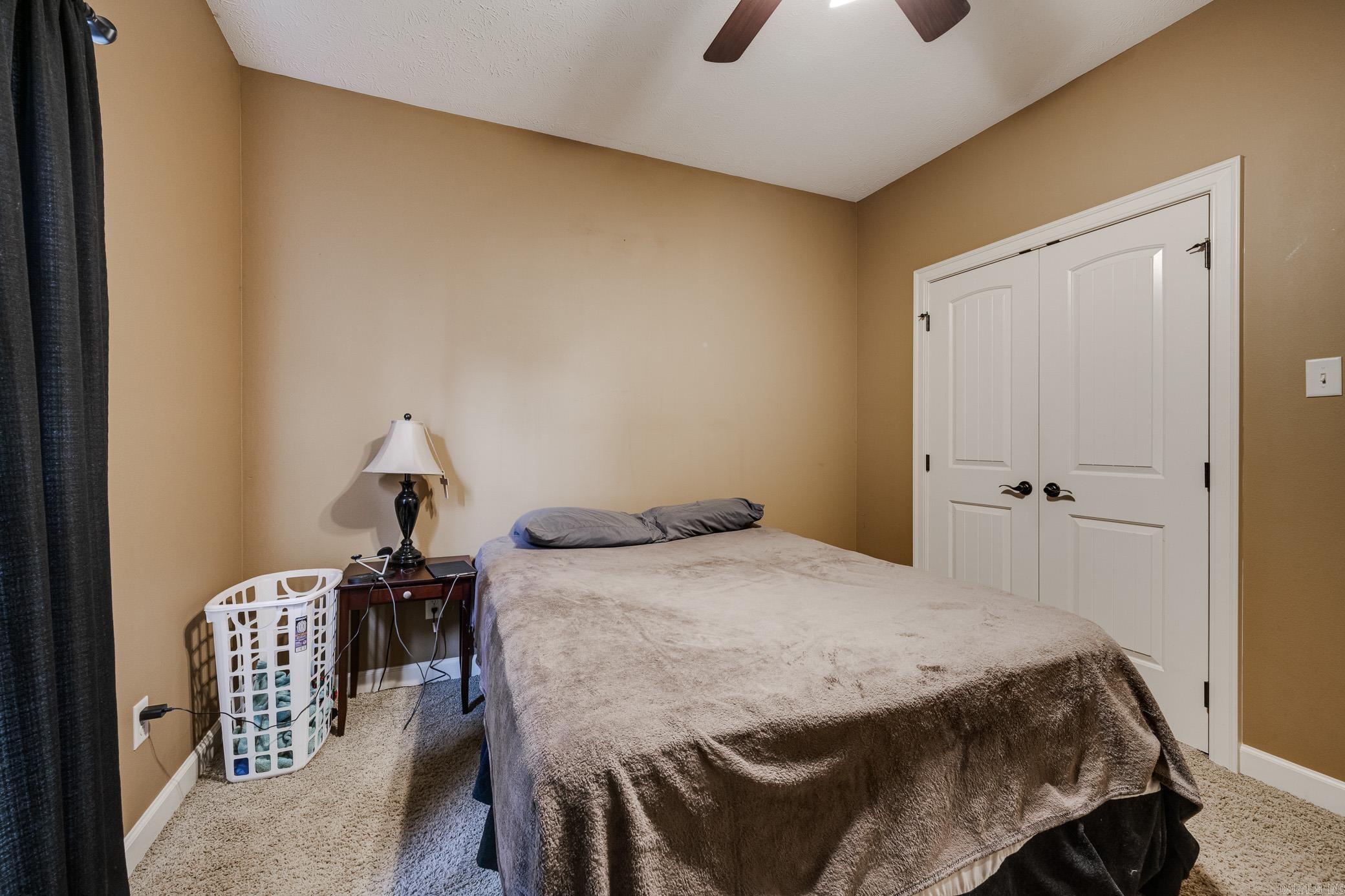 OAK TREE SUB - Residential