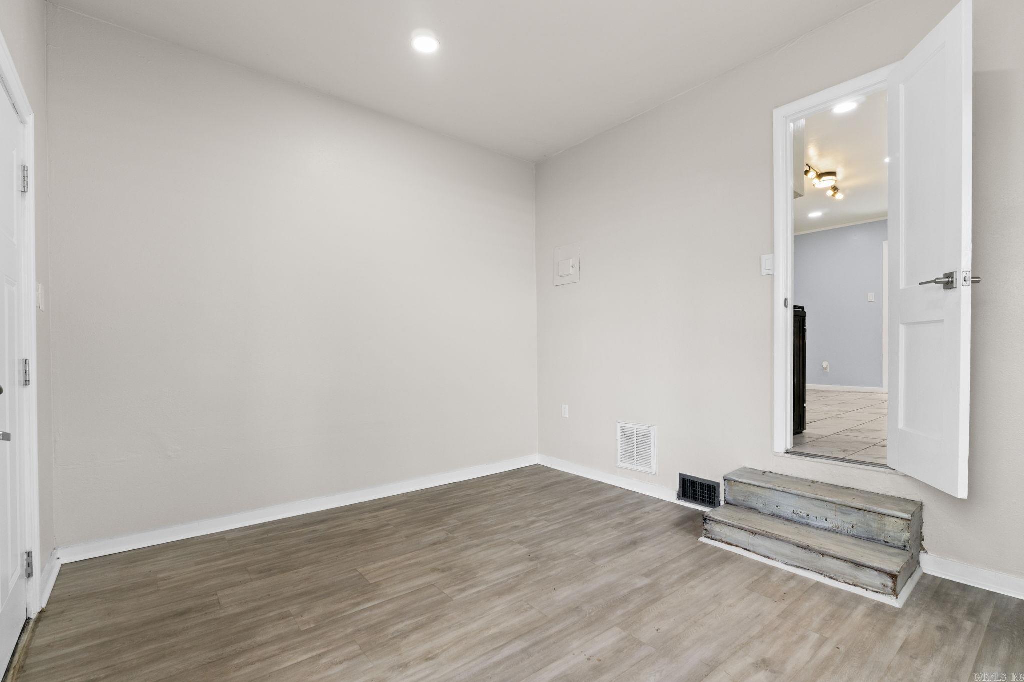 FAIR HILLS - Residential