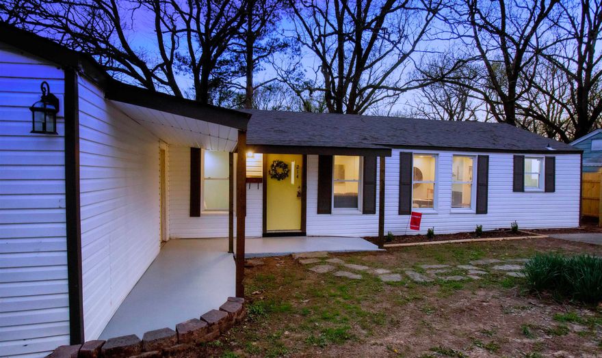 This adorable 2b/1ba home is a short term rental. It is fully furnished including appliances! The bathroom has been recently renovated with beautiful granite tile in the shower! Landscaping and WIFI included! There is also a fully fenced backyard. Income has to be three times the amount of rent.