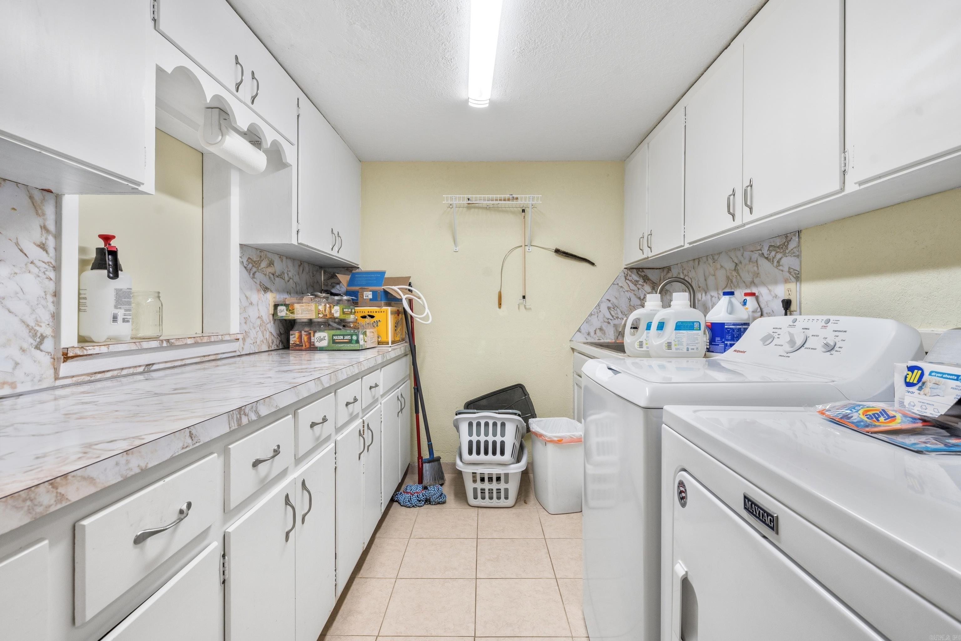 BEVERLY HILLS - Residential