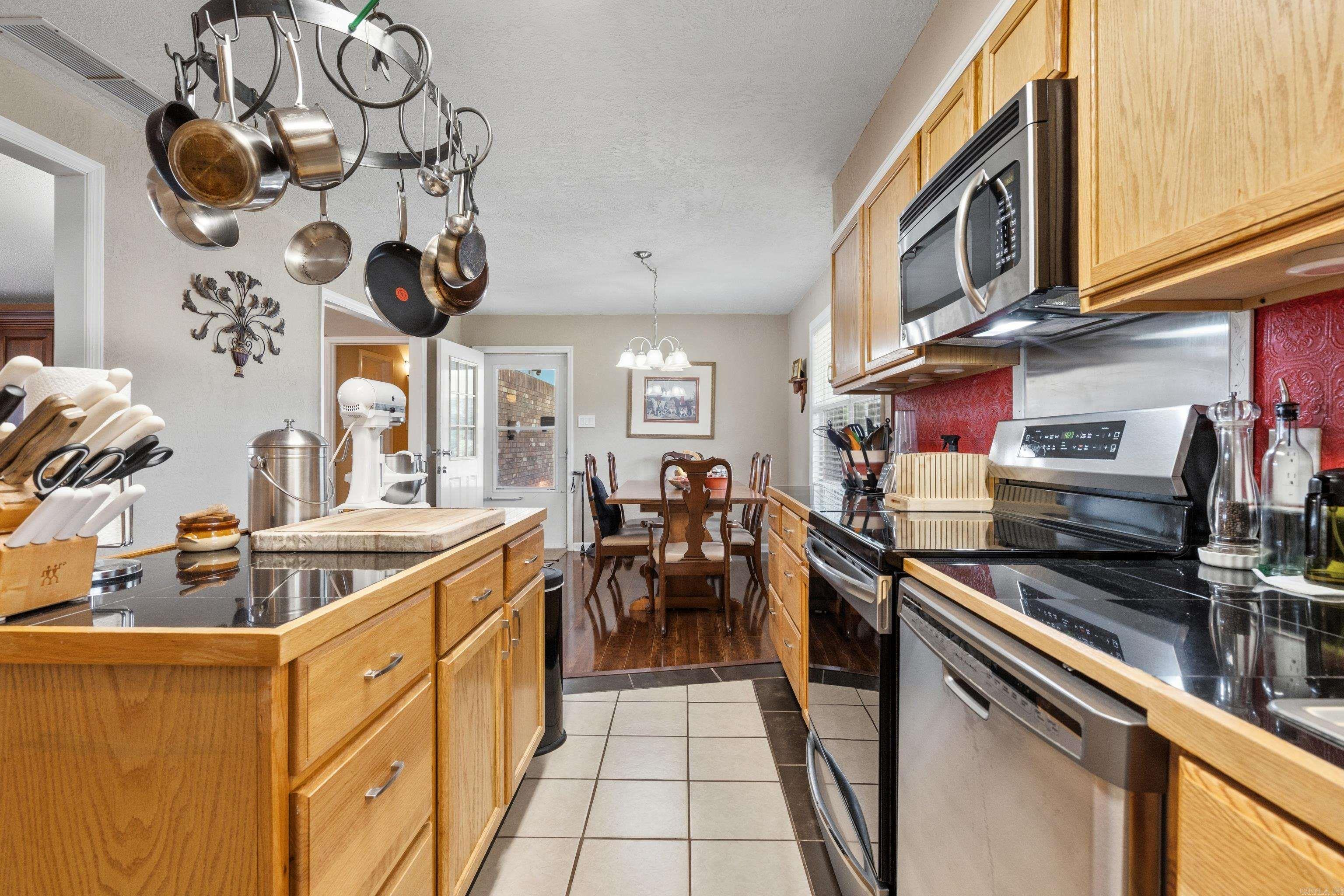 BEVERLY HILLS - Residential