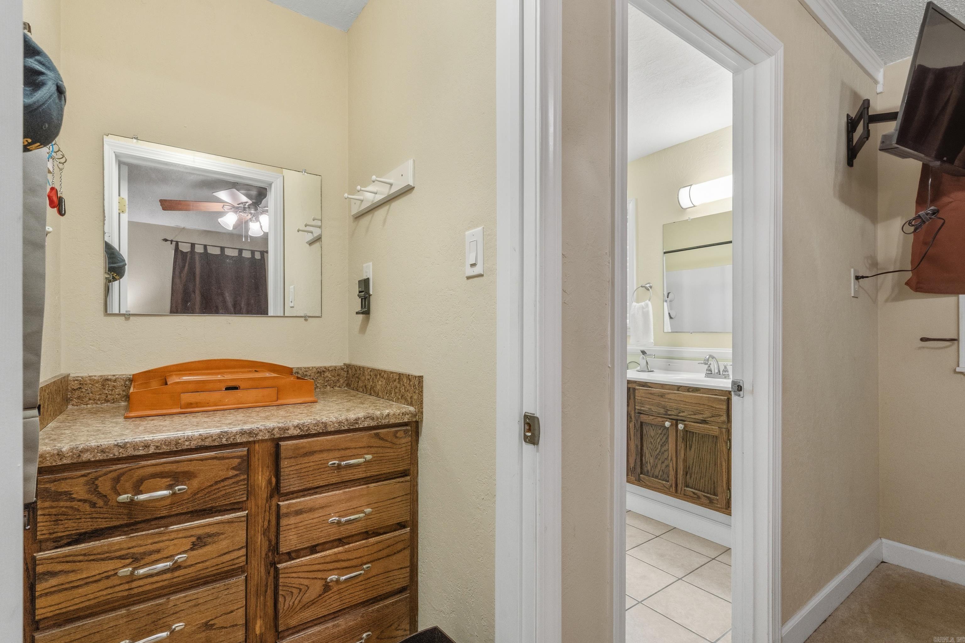 BEVERLY HILLS - Residential