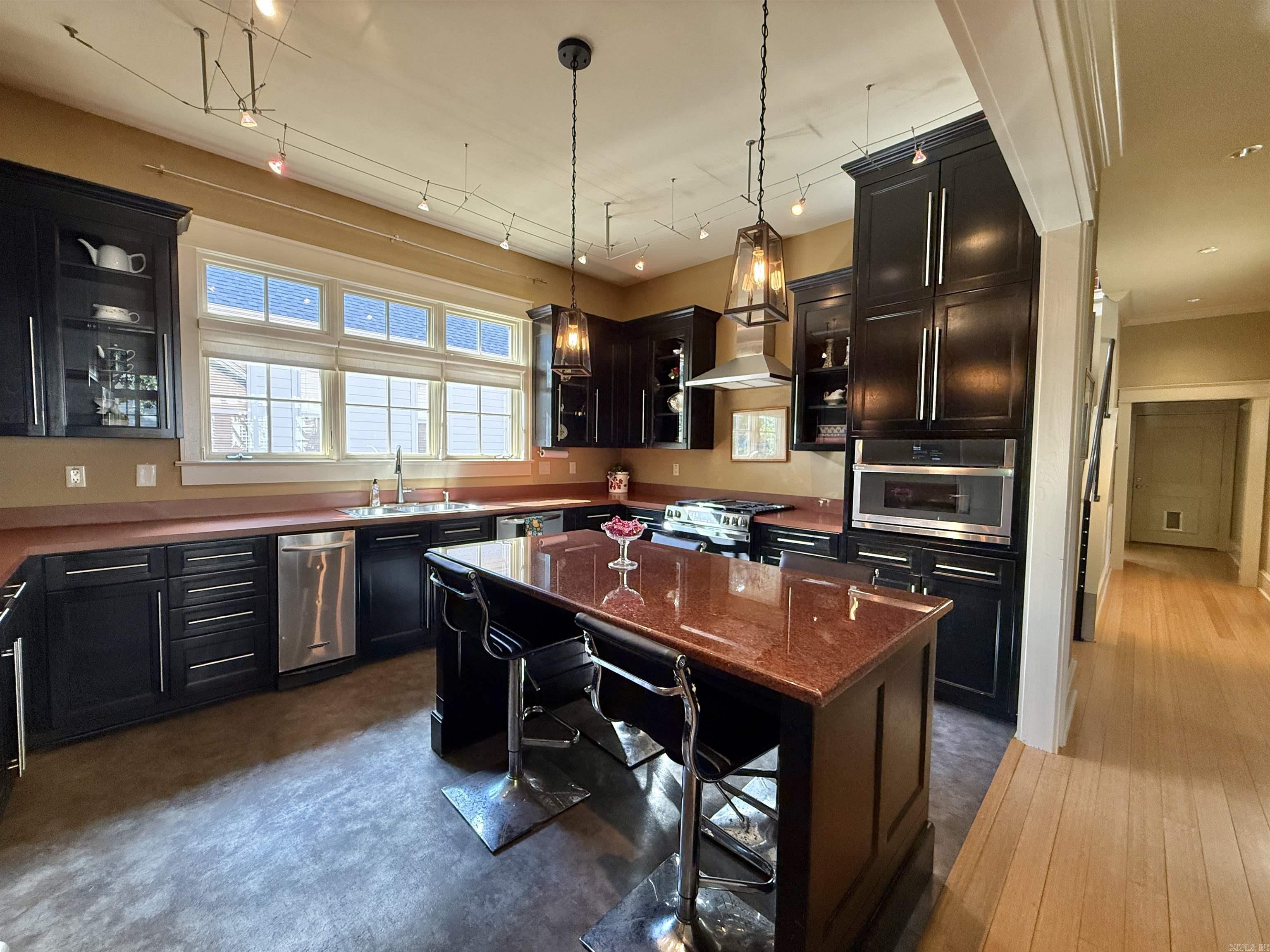 BRODIE CREEK COMMUNITY - Residential