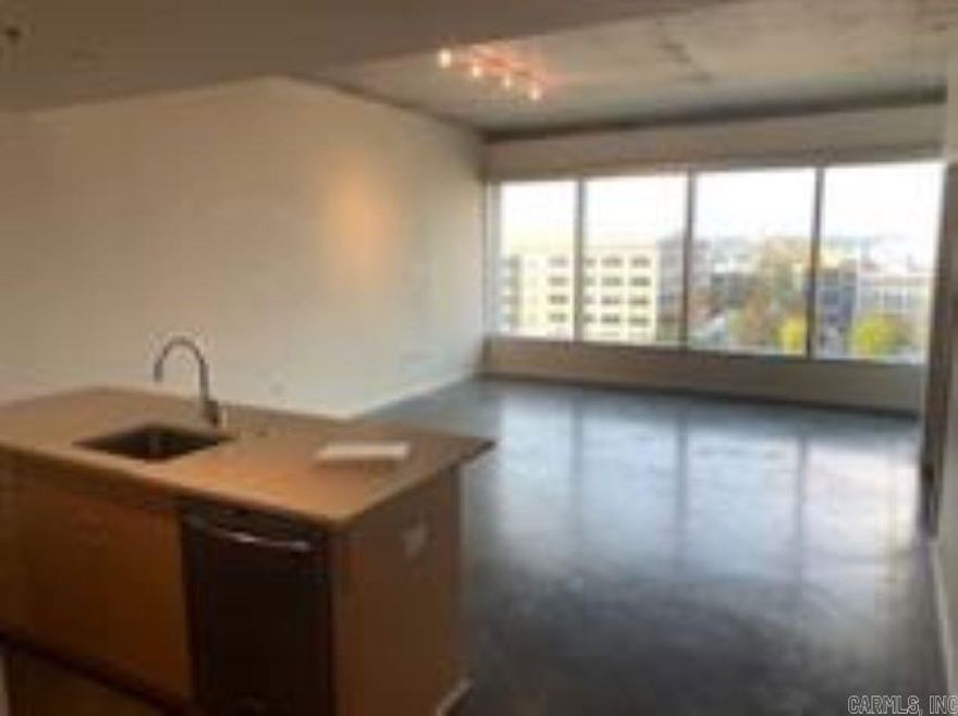 1 Bed/1 Bath condo in Downtown Little Rock with a great view!  Please contact Carter Hays for information 501-860-5432.