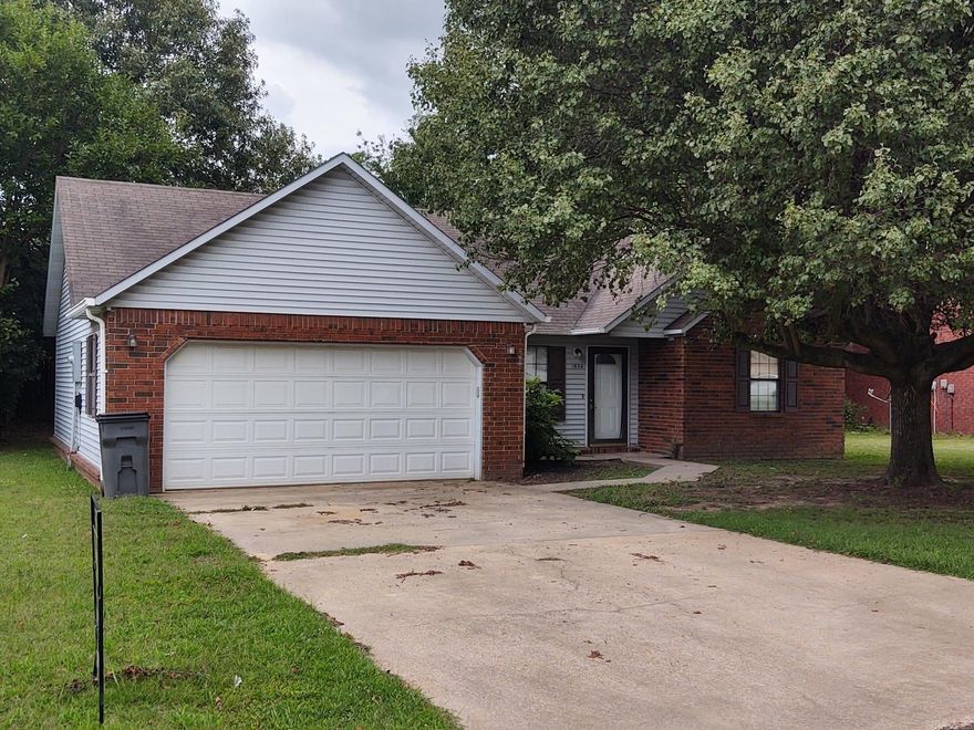 Great 3 bedroom 2 bath home.  New paint and flooring. Large backyard. New Roof coming!