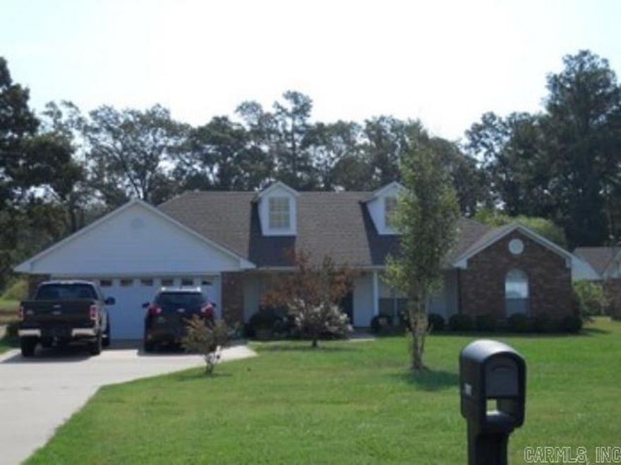 Great home, move in ready, in White Hall. Under contract before listed.