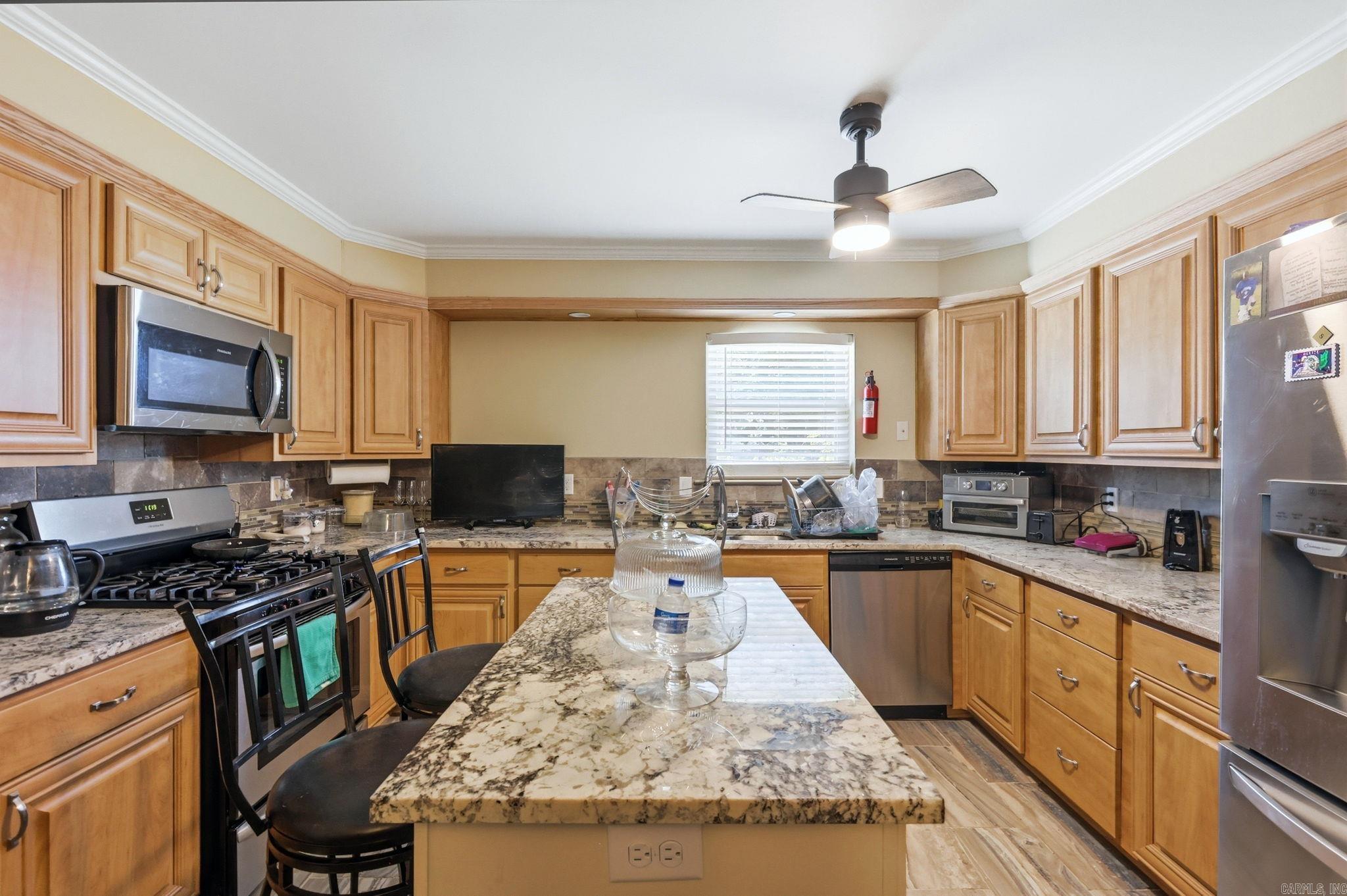 PECAN LAKE - Residential
