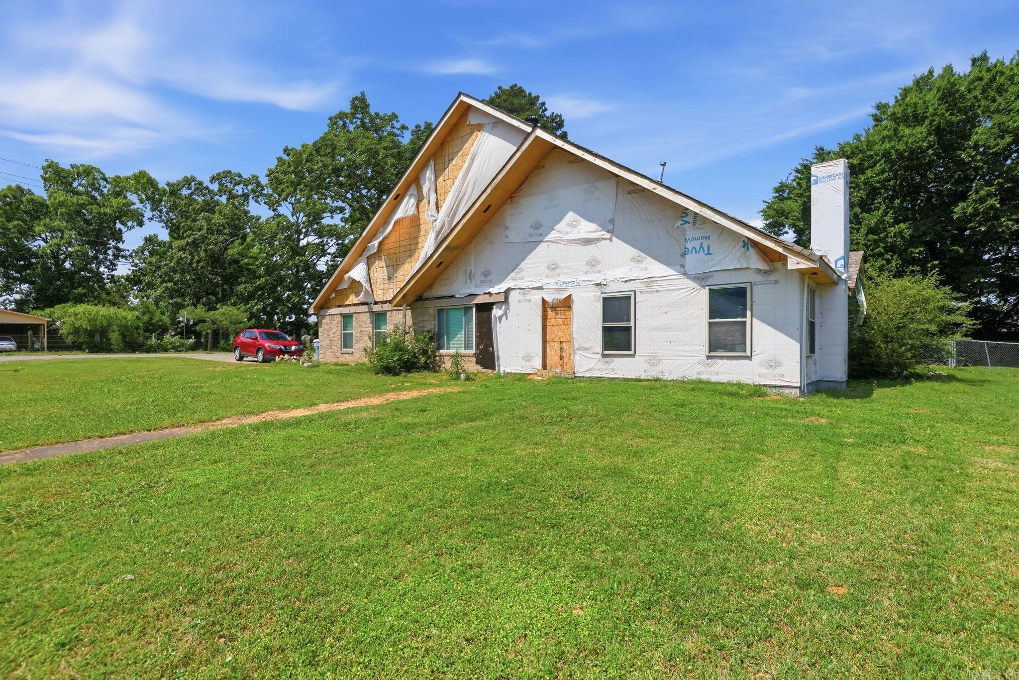 PECAN LAKE - Residential