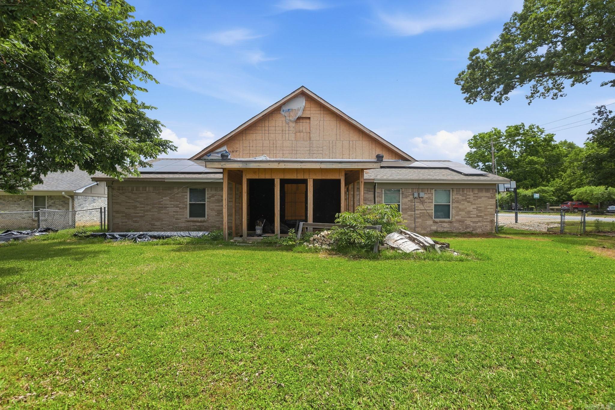 PECAN LAKE - Residential