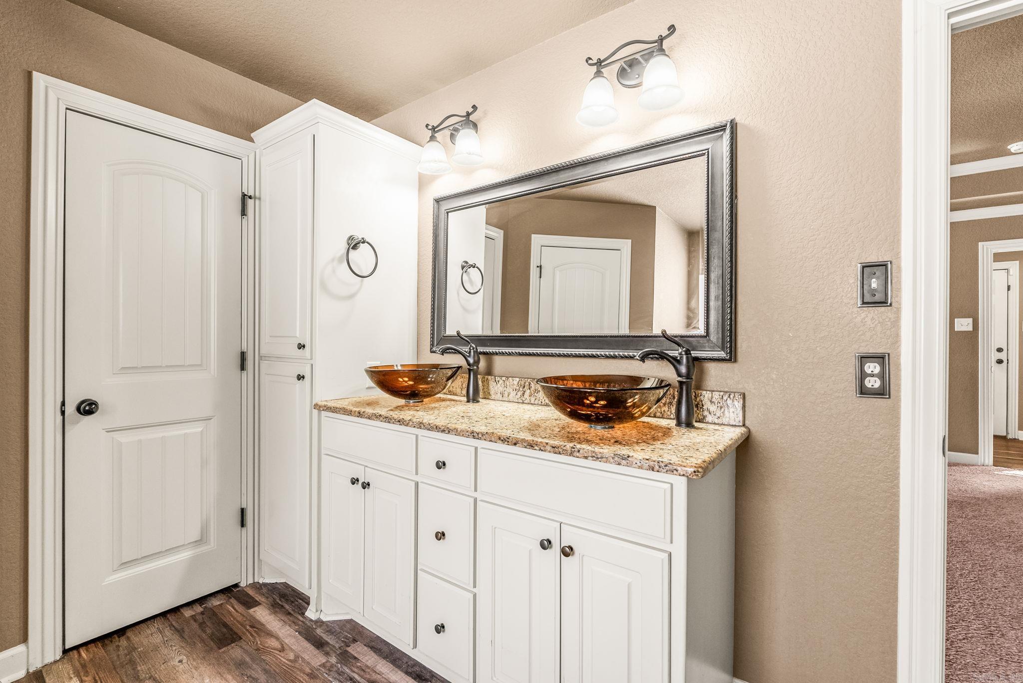 SHADOW CREEK - Residential